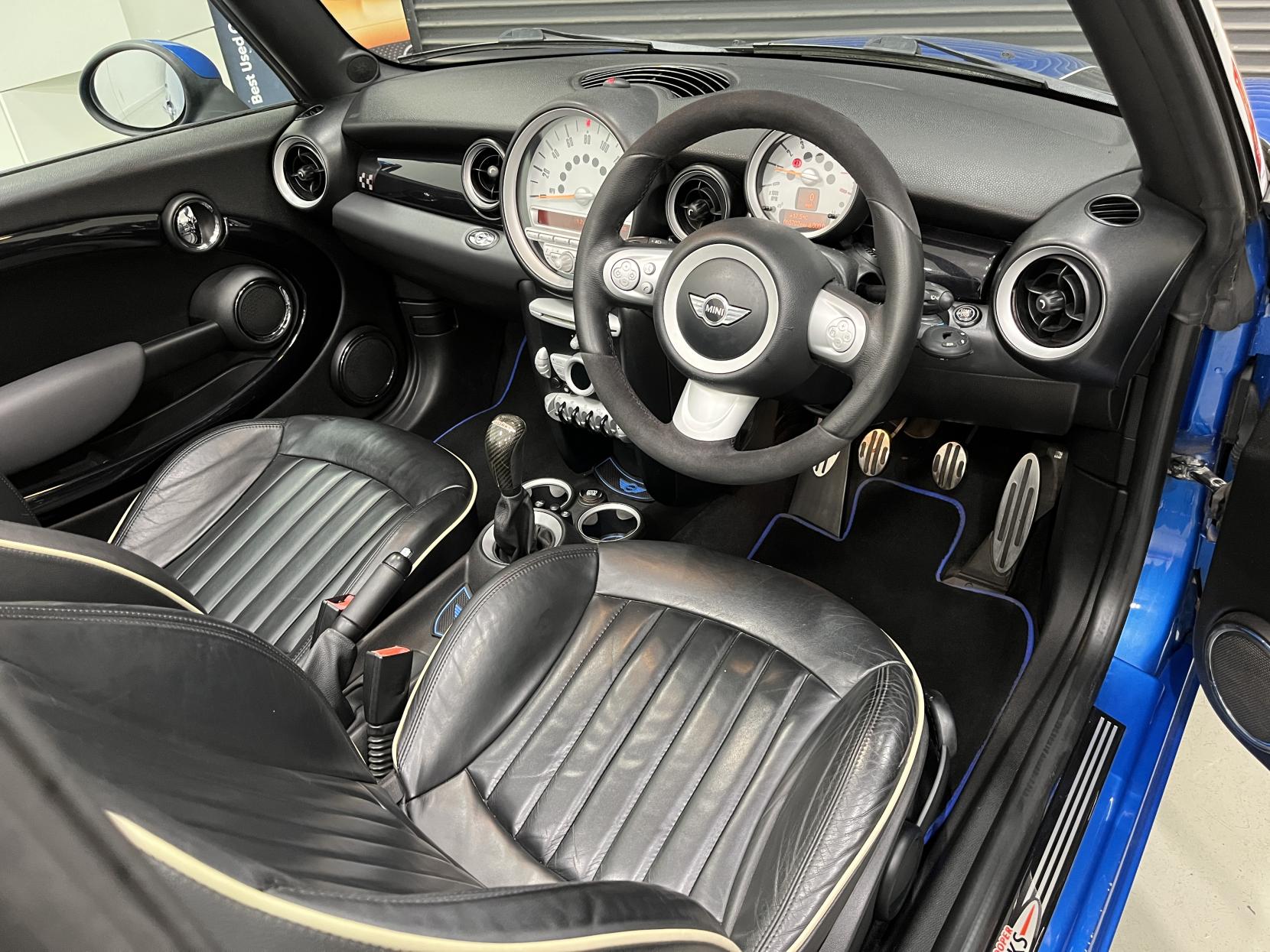 MINI Convertible 1.6 John Cooper Works Convertible 2dr Petrol Manual Euro 4 (211 ps)