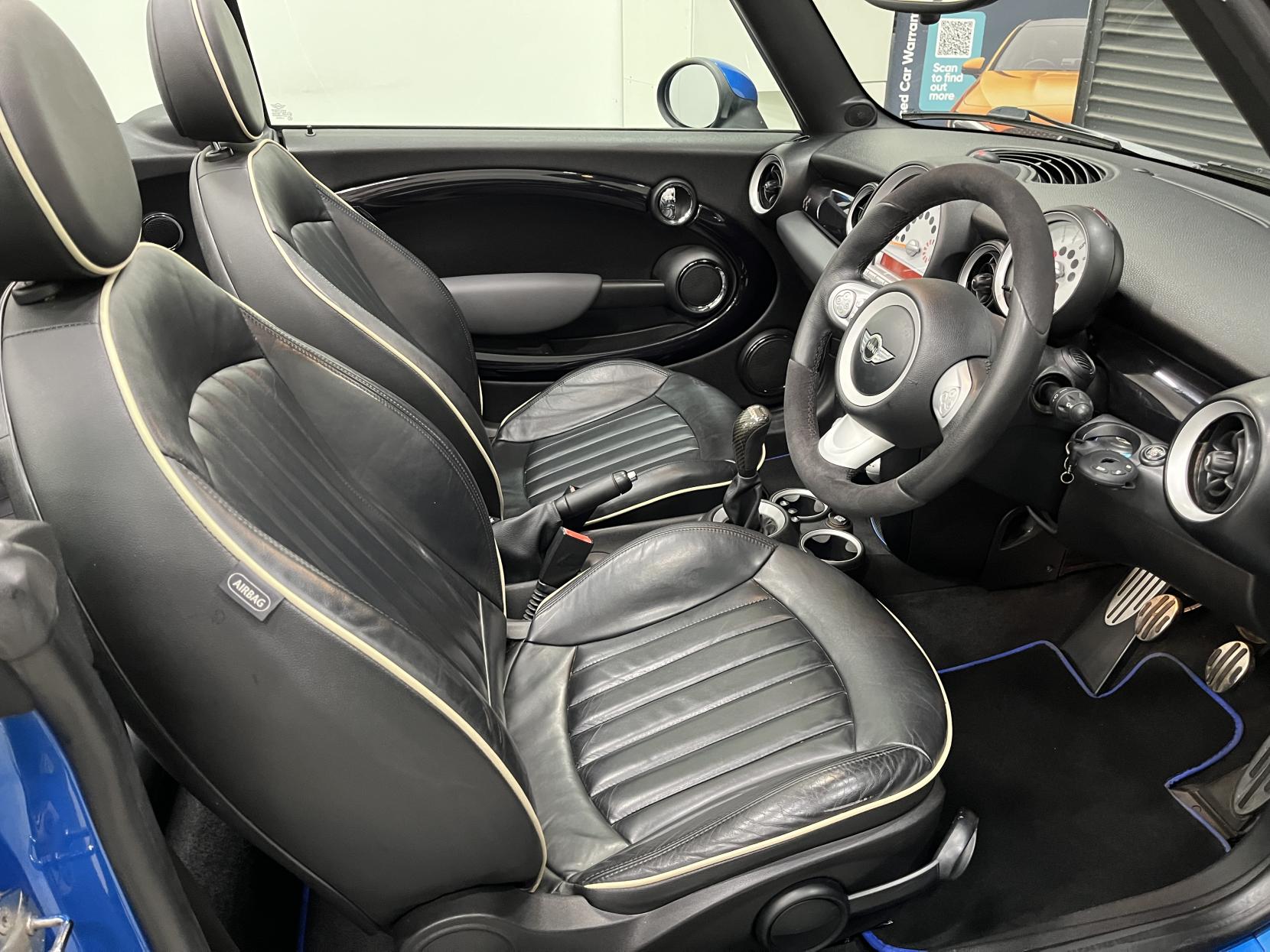 MINI Convertible 1.6 John Cooper Works Convertible 2dr Petrol Manual Euro 4 (211 ps)