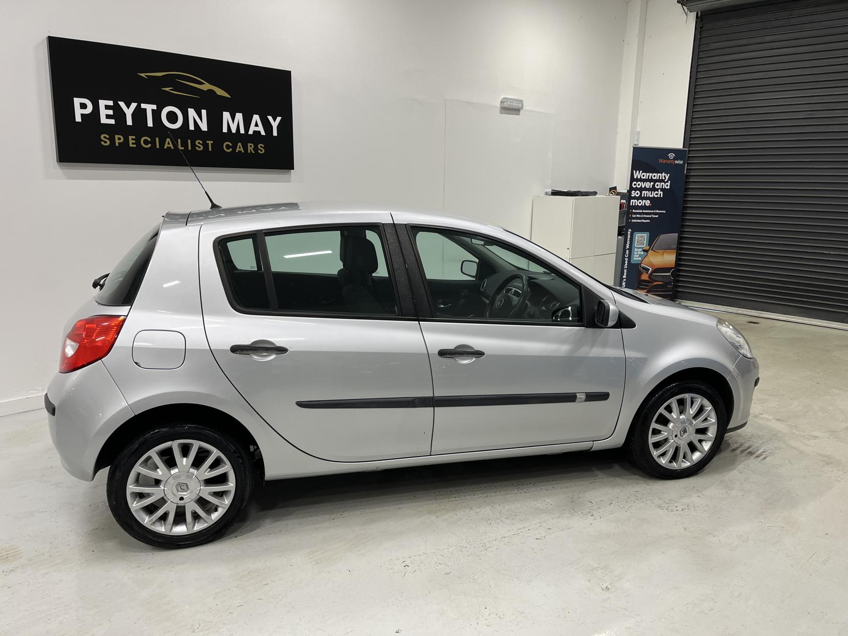 Renault Clio 1.2 TCe 16v Dynamique Hatchback 5dr Petrol Manual (139 g/km, 100 bhp)