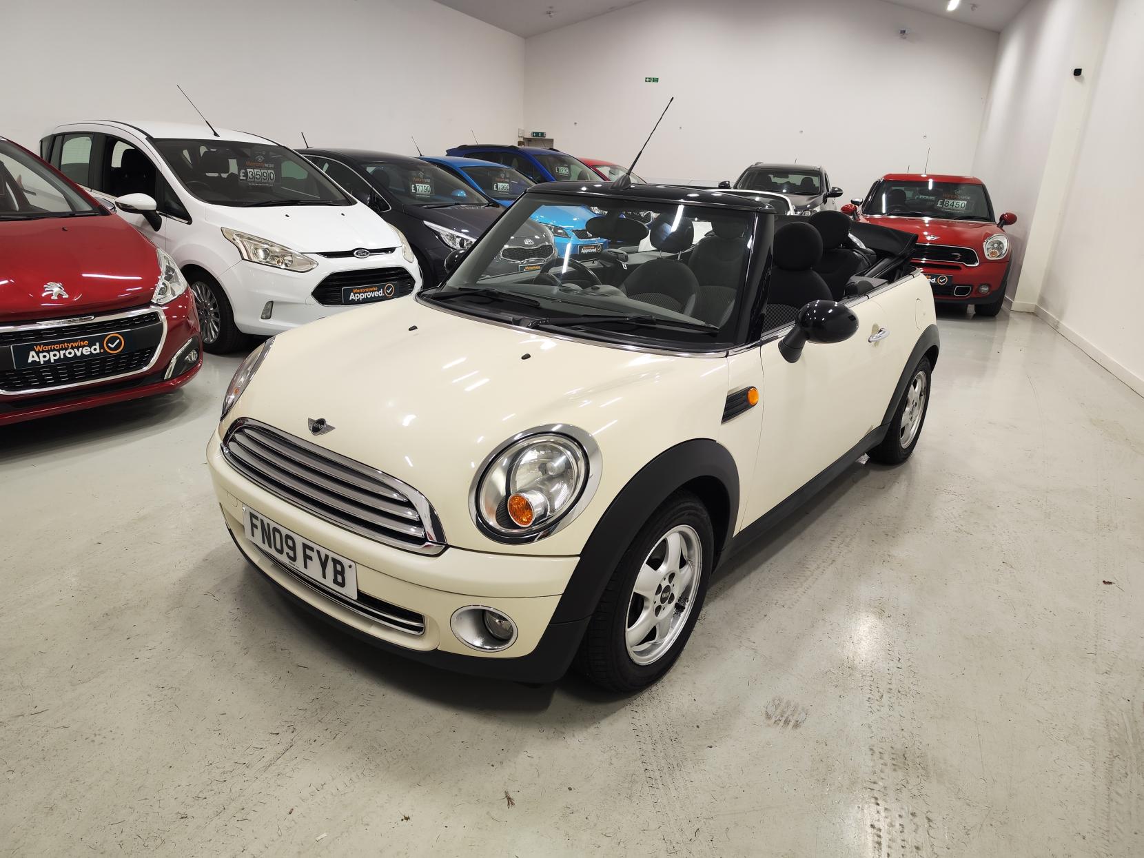 MINI Convertible 1.6 Cooper Convertible 2dr Petrol Manual Euro 4 (115 ps)