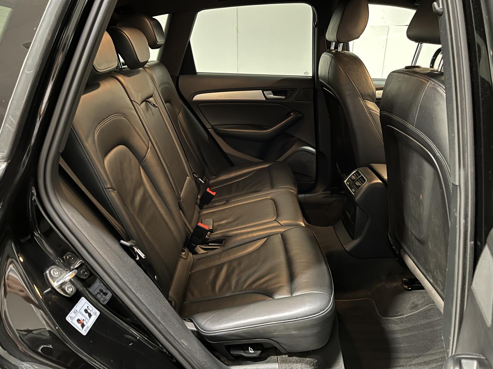 Audi Q5 2.0 TDI S line Plus SUV 5dr Diesel S Tronic quattro Euro 5 (s/s) (177 ps)