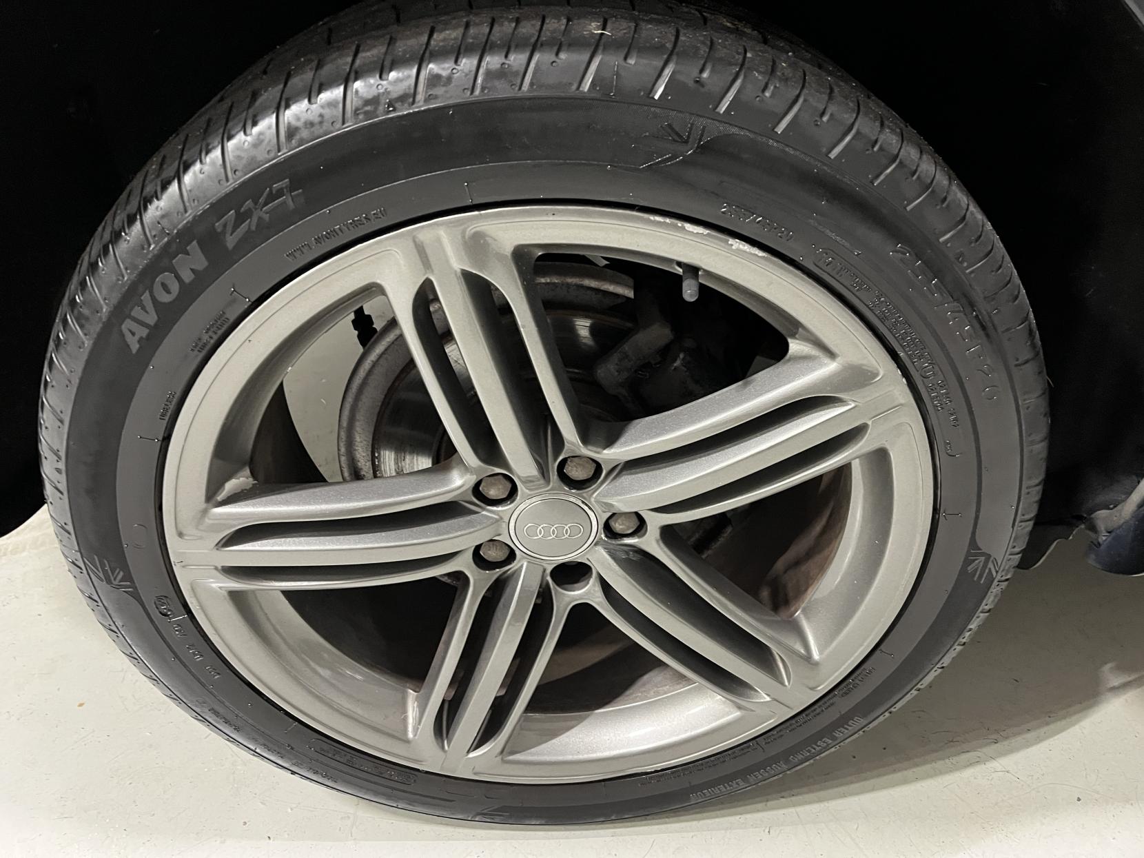 Audi Q5 2.0 TDI S line Plus SUV 5dr Diesel S Tronic quattro Euro 5 (s/s) (177 ps)