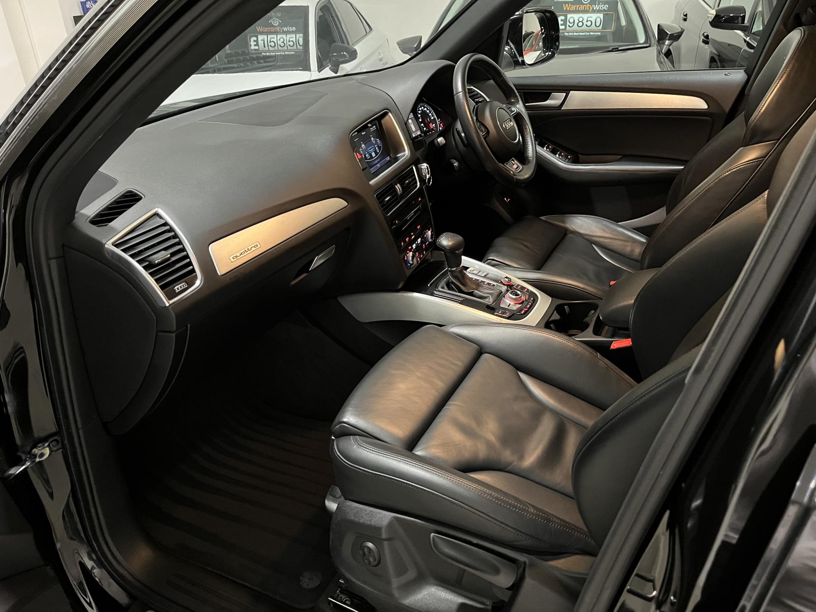 Audi Q5 2.0 TDI S line Plus SUV 5dr Diesel S Tronic quattro Euro 5 (s/s) (177 ps)