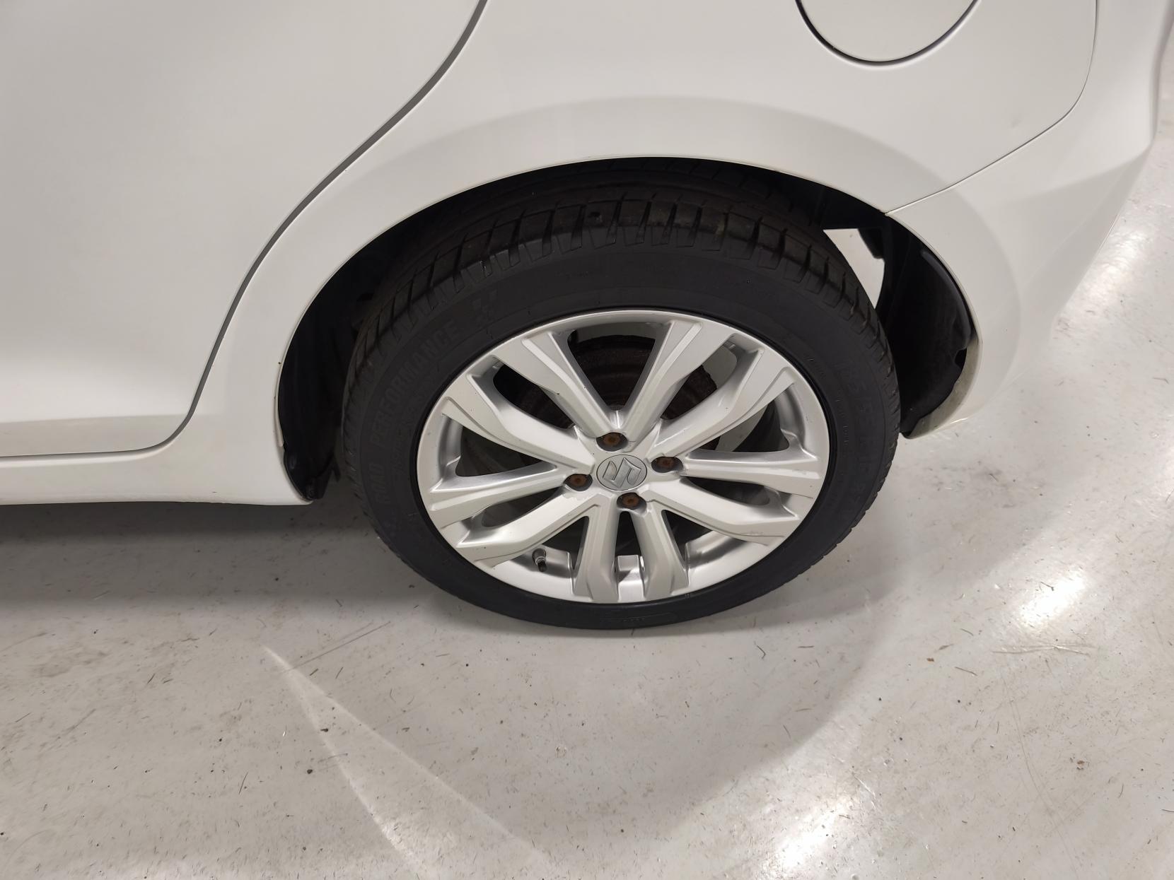 Suzuki Swift 1.2 SZ3 Hatchback 5dr Petrol Manual Euro 5 (94 ps)