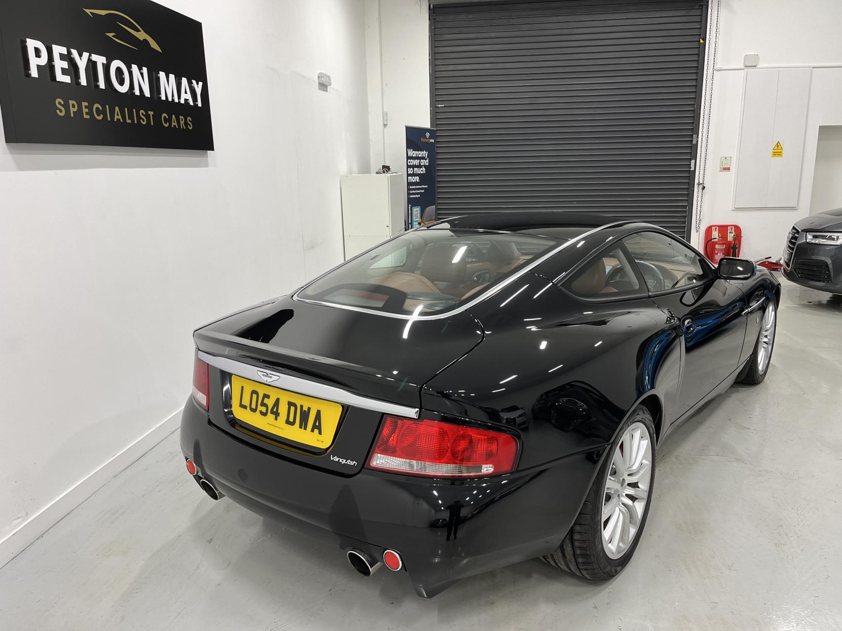 Aston Martin Vanquish 5.9 Coupe 2dr Petrol Manual (396 g/km, 460 bhp)