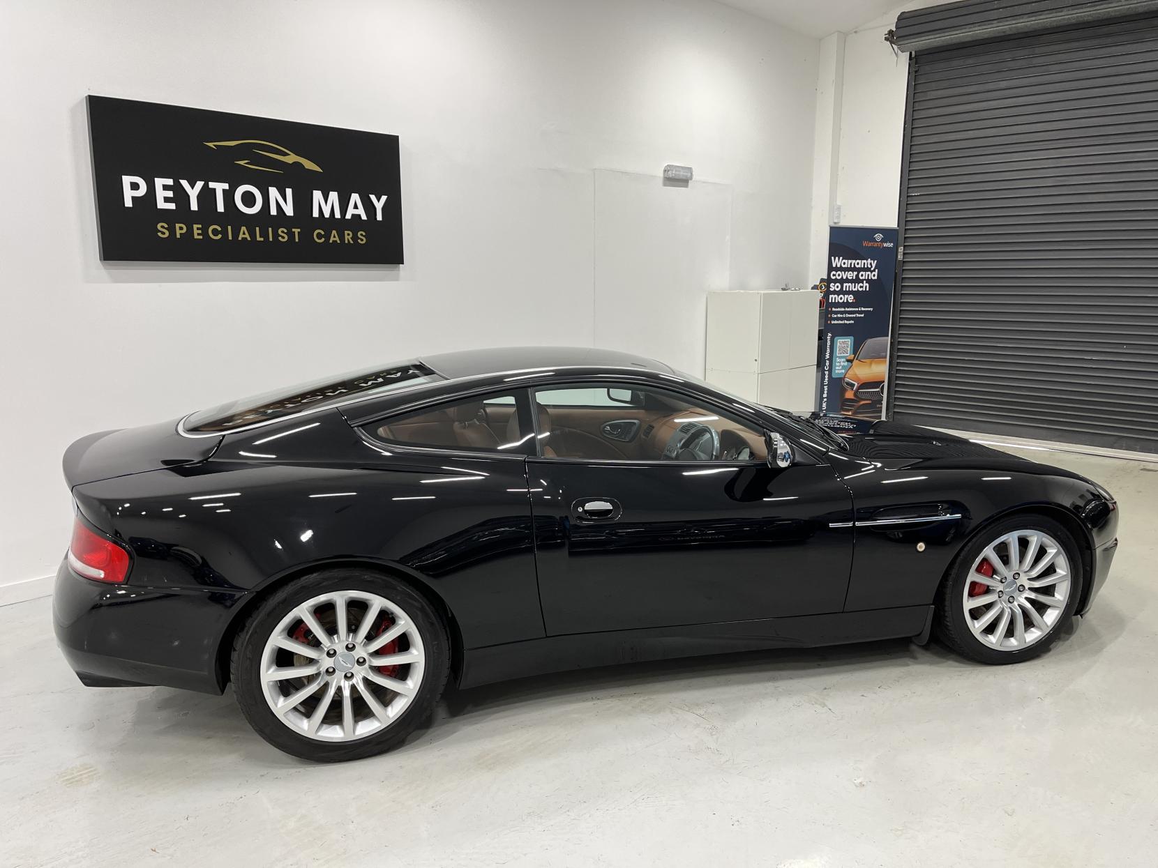 Aston Martin Vanquish 5.9 Coupe 2dr Petrol Manual (396 g/km, 460 bhp)