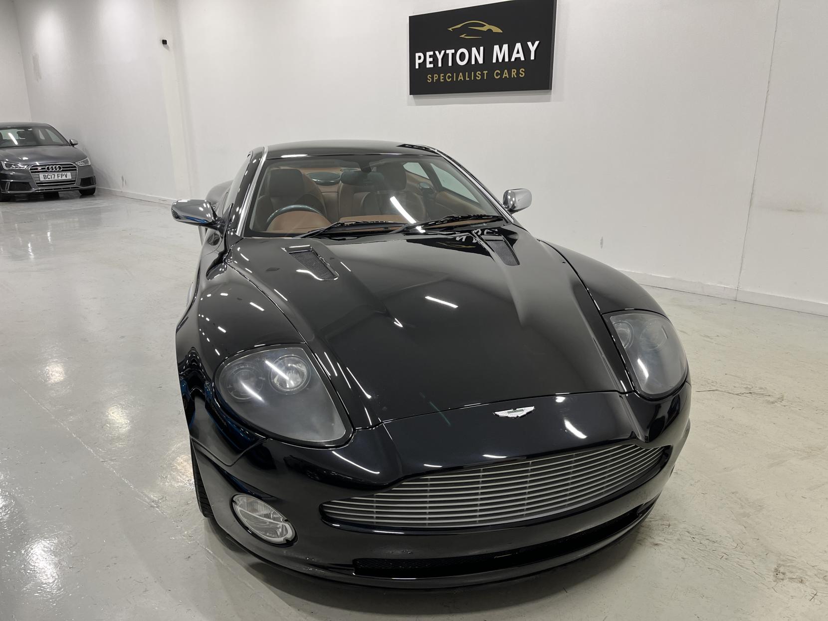 Aston Martin Vanquish 5.9 Coupe 2dr Petrol Manual (396 g/km, 460 bhp)