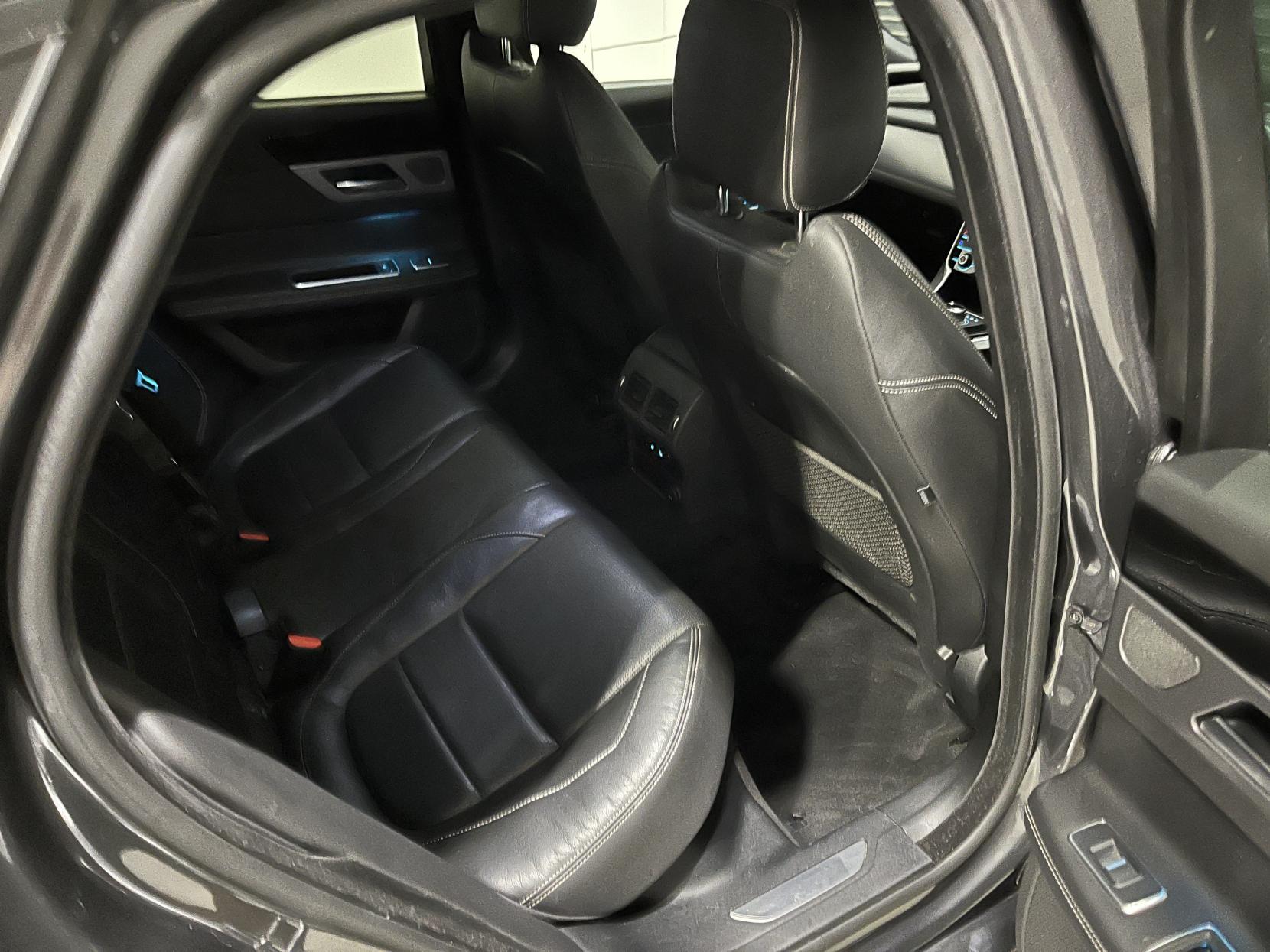 Jaguar XF 2.0i R-Sport Saloon 4dr Petrol Auto Euro 6 (s/s) (250 ps)