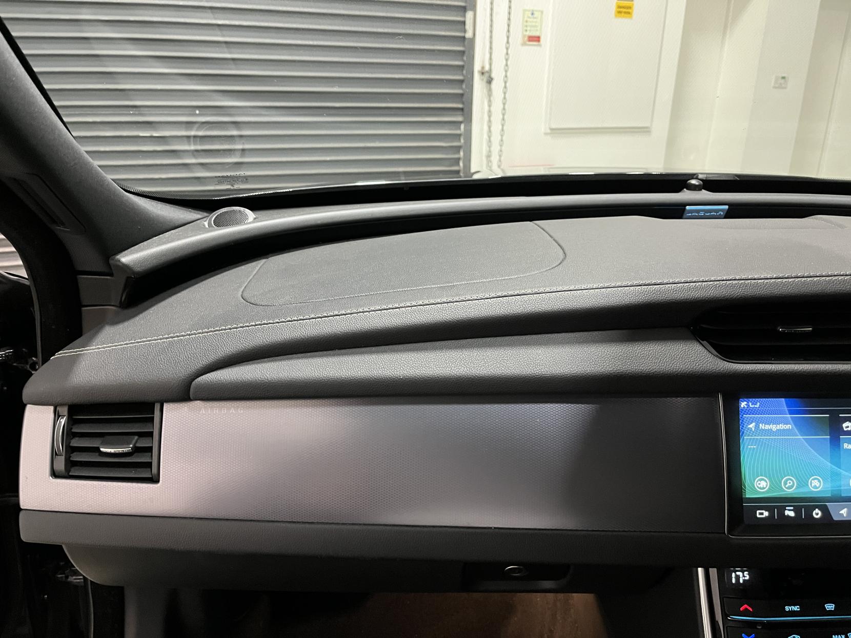 Jaguar XF 2.0i R-Sport Saloon 4dr Petrol Auto Euro 6 (s/s) (250 ps)