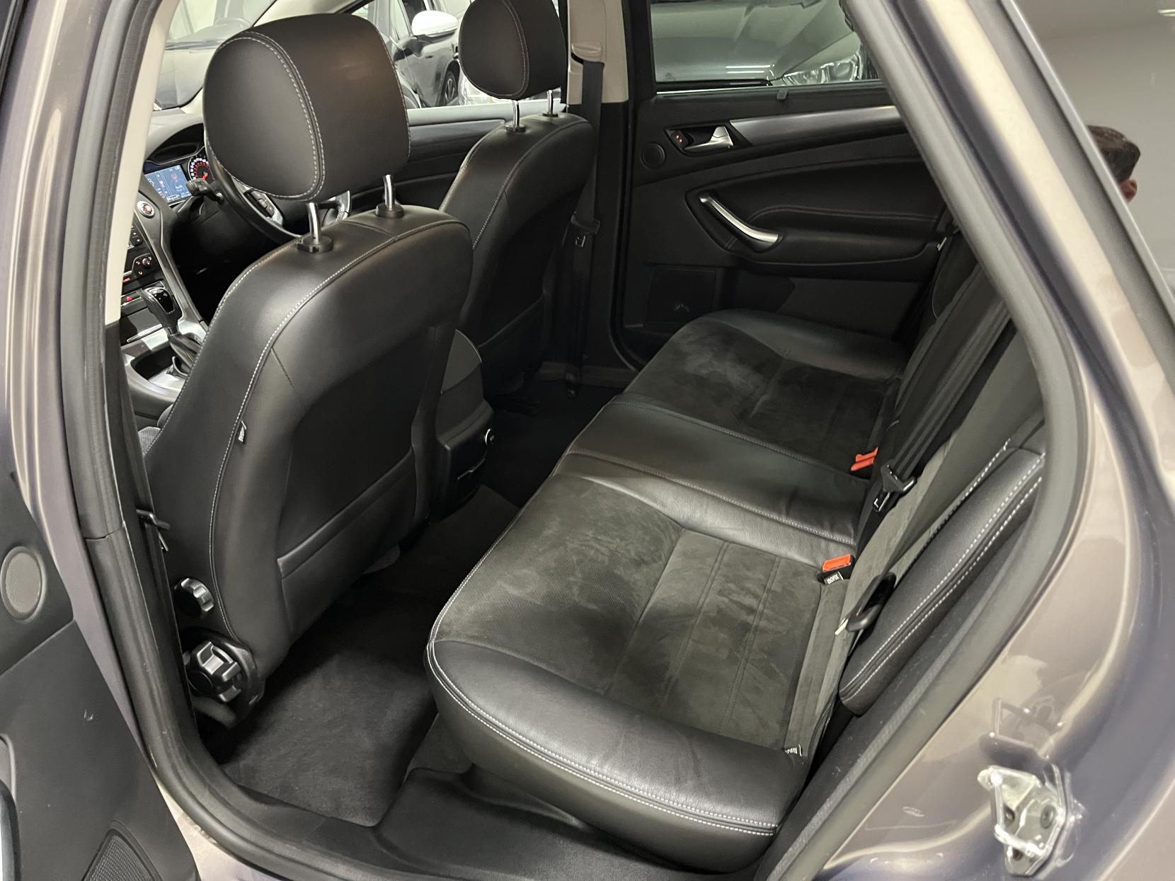 Ford Mondeo 2.0 TDCi Titanium X Business Edition Estate 5dr Diesel Powershift Euro 5 (163 ps)