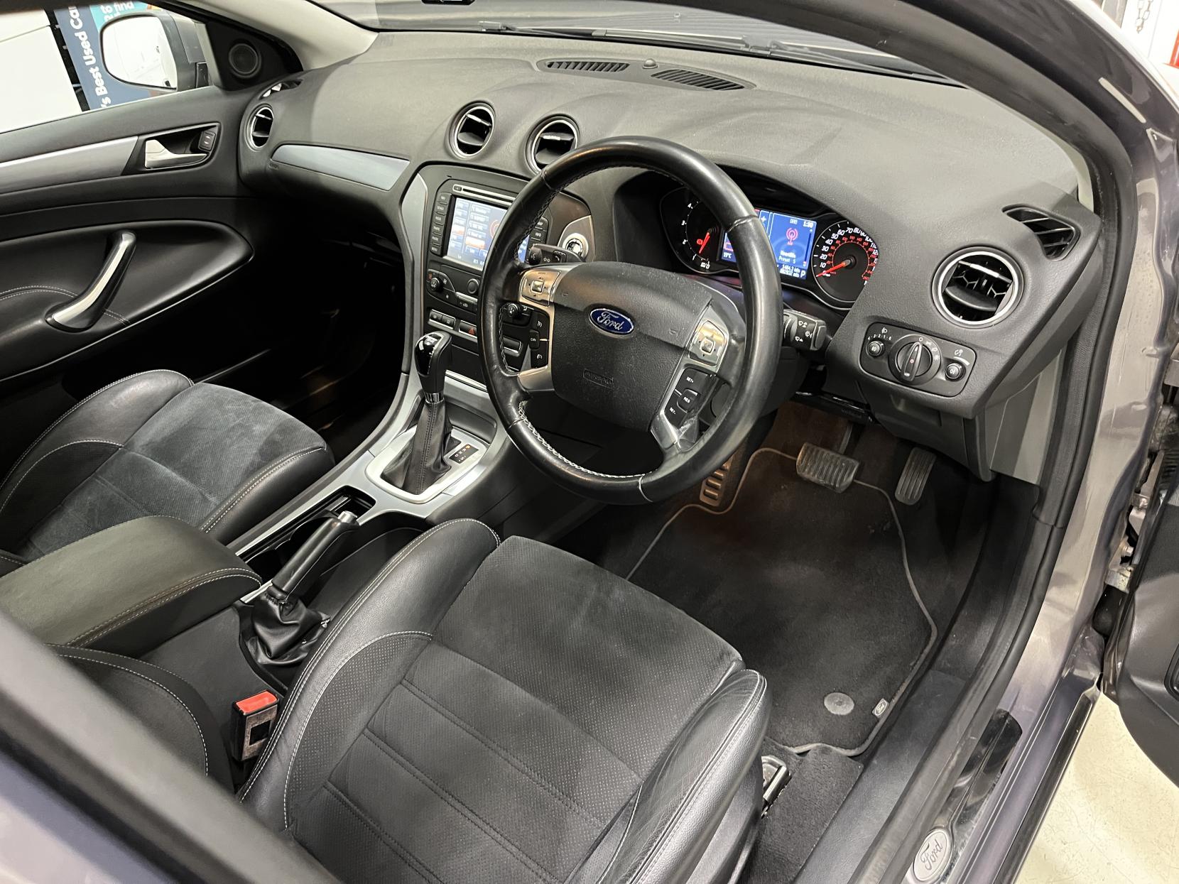 Ford Mondeo 2.0 TDCi Titanium X Business Edition Estate 5dr Diesel Powershift Euro 5 (163 ps)