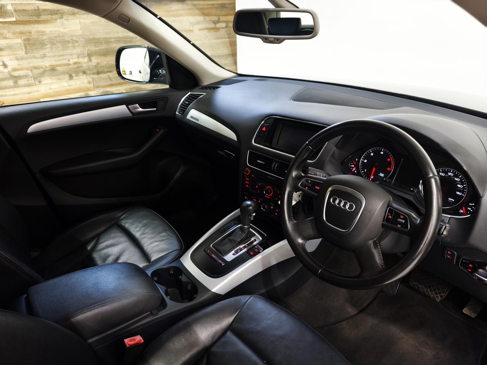 Audi Q5 2.0 TDI SE SUV 5dr Diesel S Tronic quattro Euro 5 (170 ps)