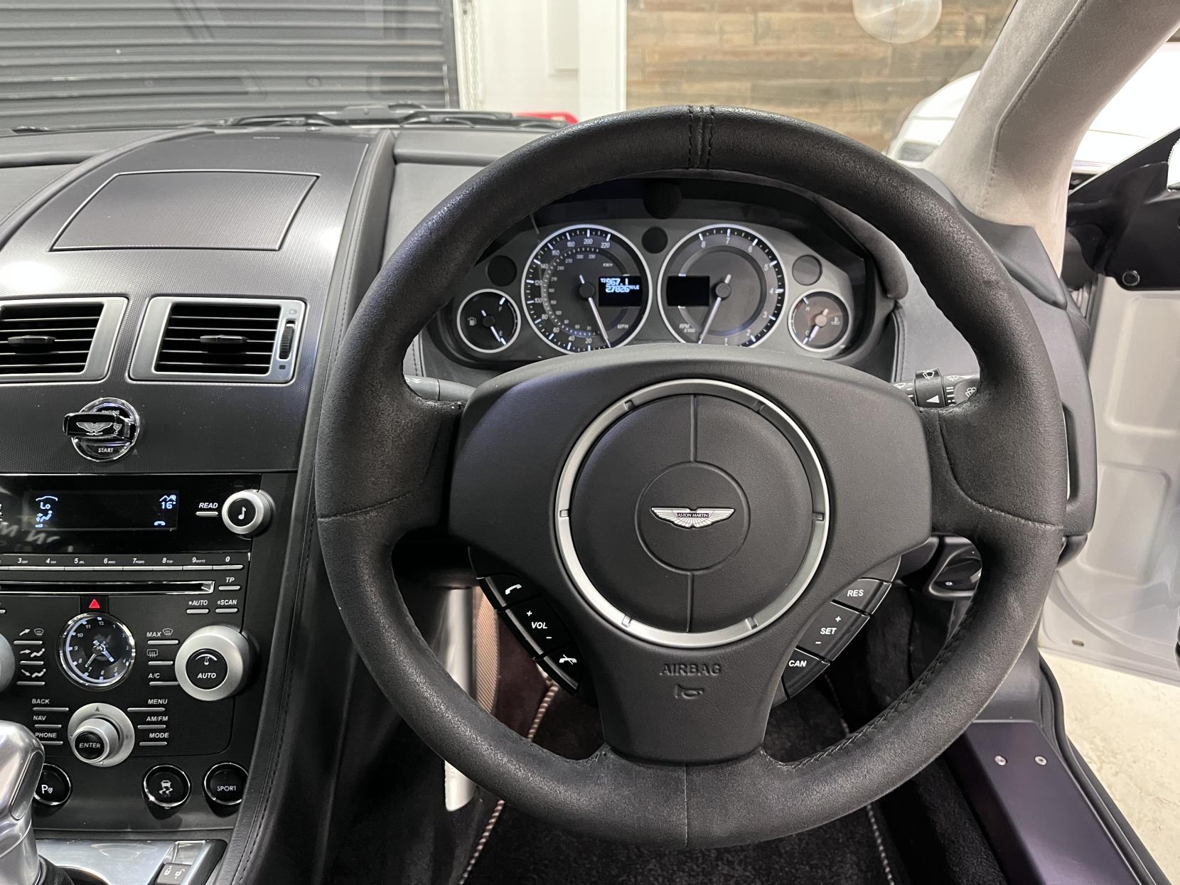 Aston Martin Vantage 6.0 V12 Coupe 2dr Petrol Manual Euro 4 (510 bhp)