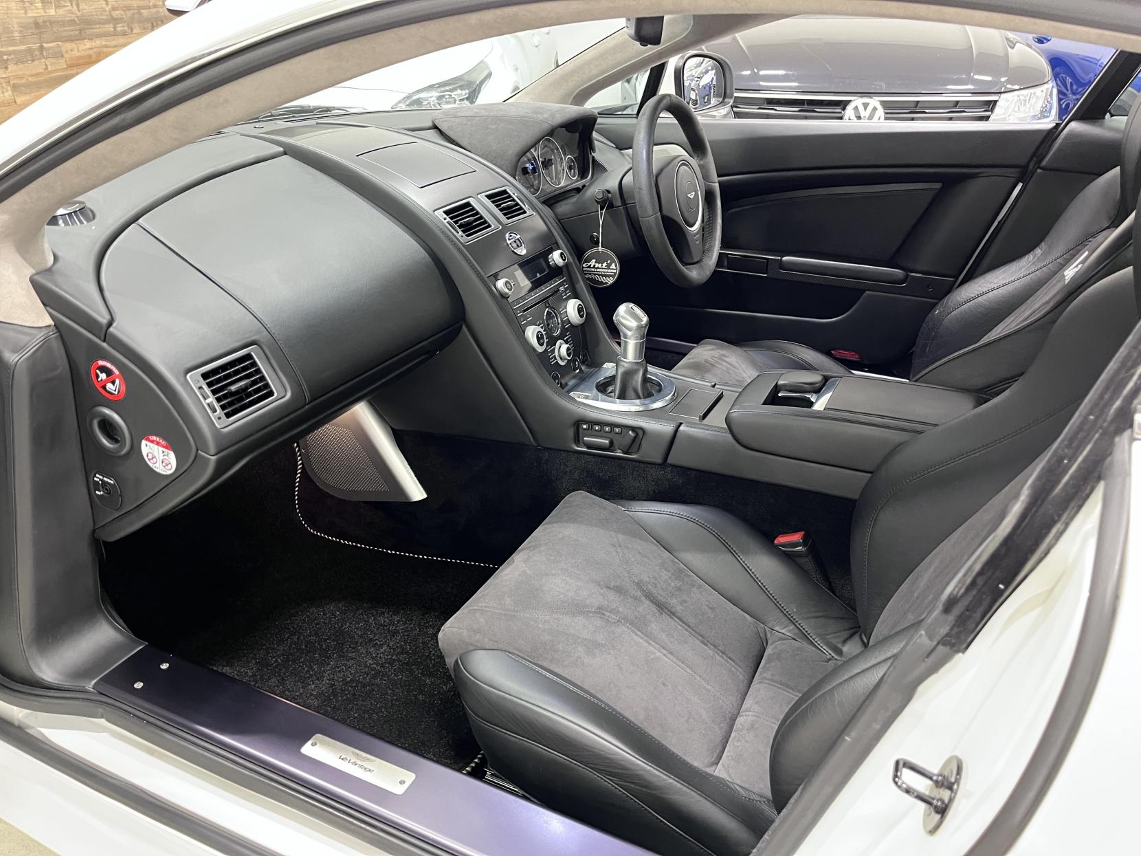 Aston Martin Vantage 6.0 V12 Coupe 2dr Petrol Manual Euro 4 (510 bhp)