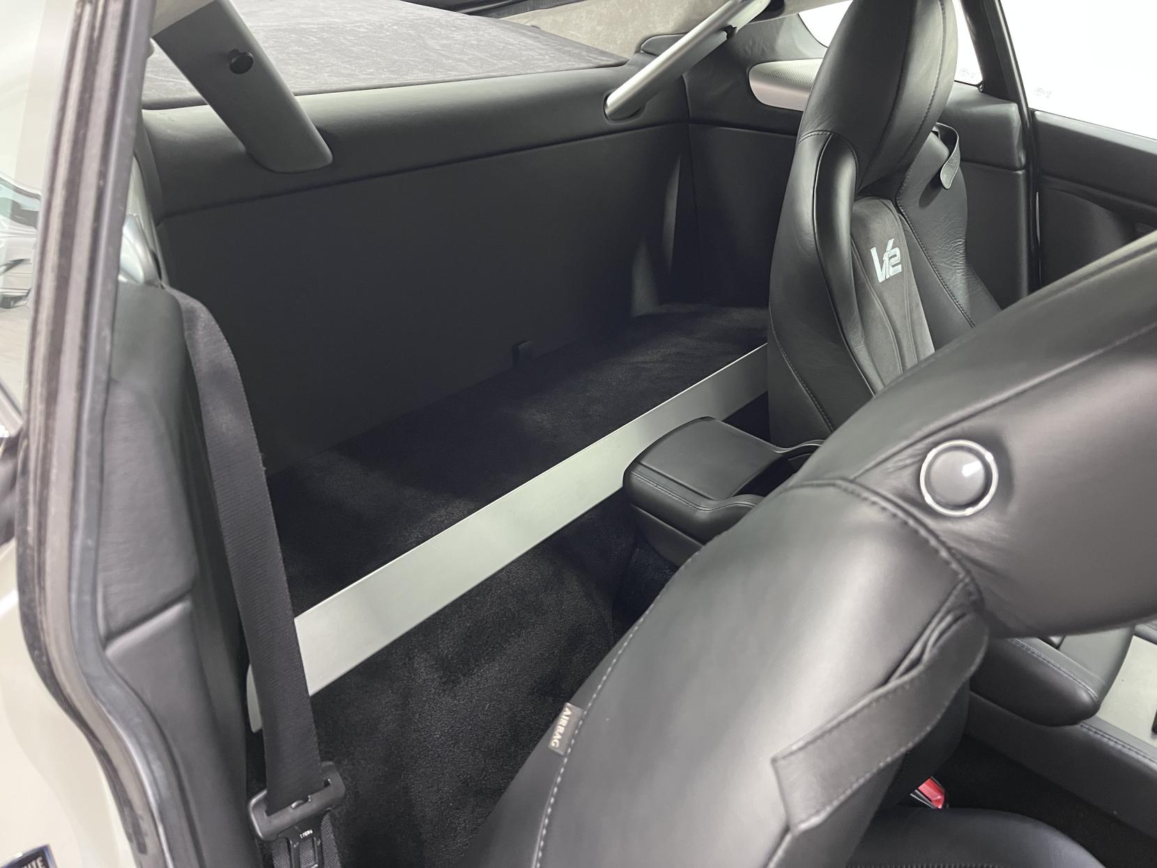 Aston Martin Vantage 6.0 V12 Coupe 2dr Petrol Manual Euro 4 (510 bhp)