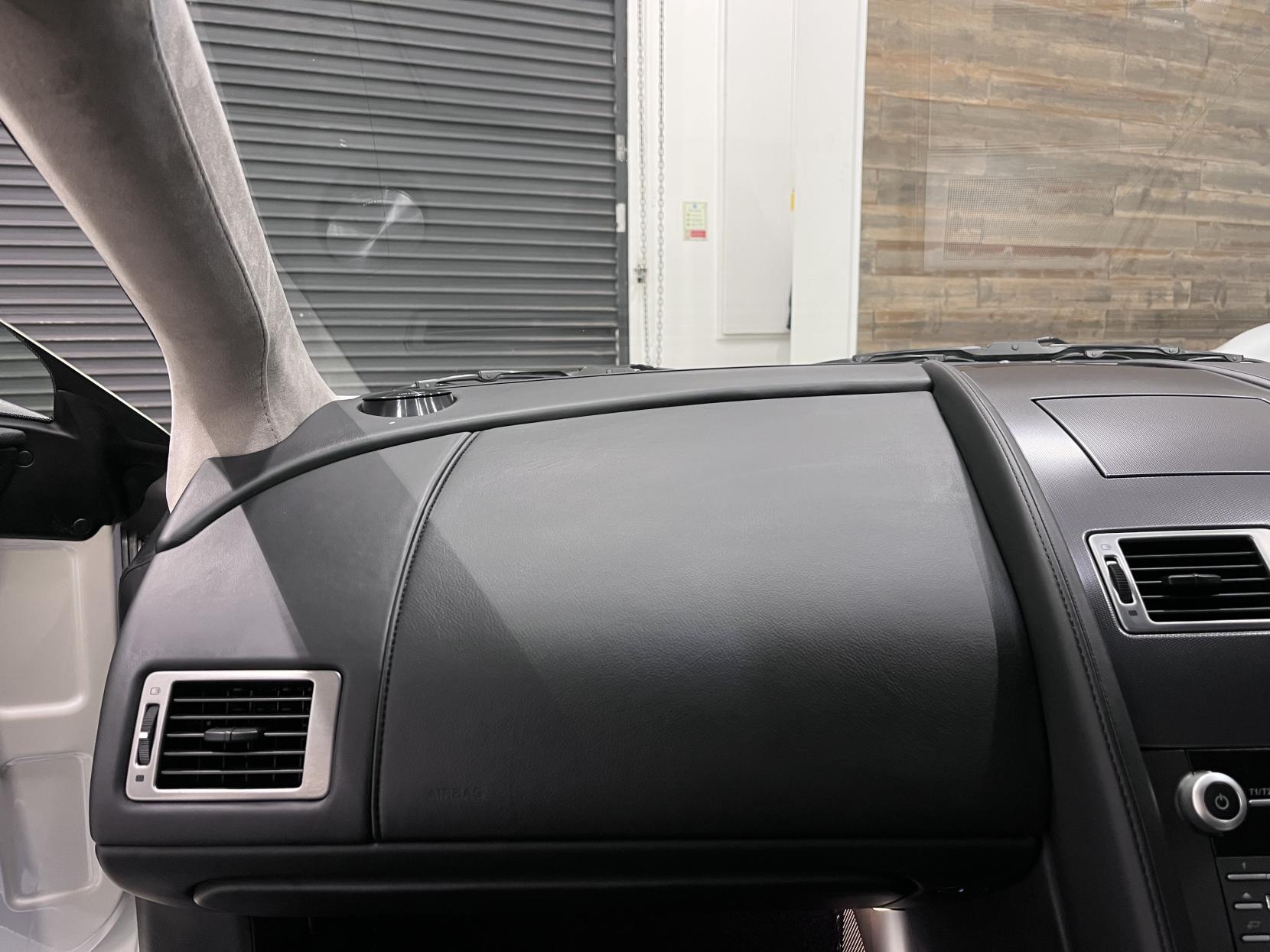 Aston Martin Vantage 6.0 V12 Coupe 2dr Petrol Manual Euro 4 (510 bhp)