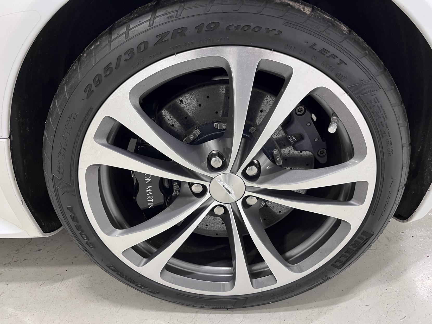 Aston Martin Vantage 6.0 V12 Coupe 2dr Petrol Manual Euro 4 (510 bhp)