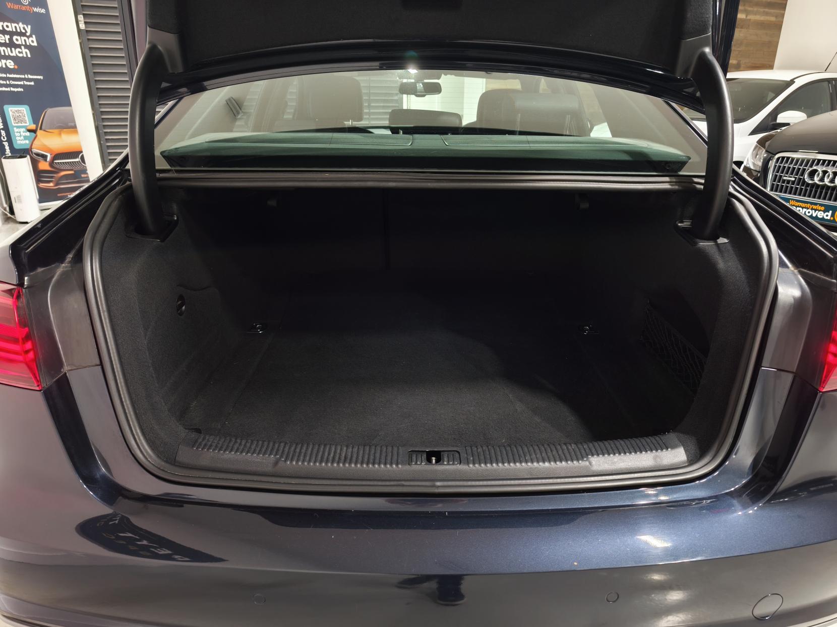 Audi A6 Saloon 2.0 TDI ultra S line Saloon 4dr Diesel Manual Euro 6 (s/s) (190 ps)