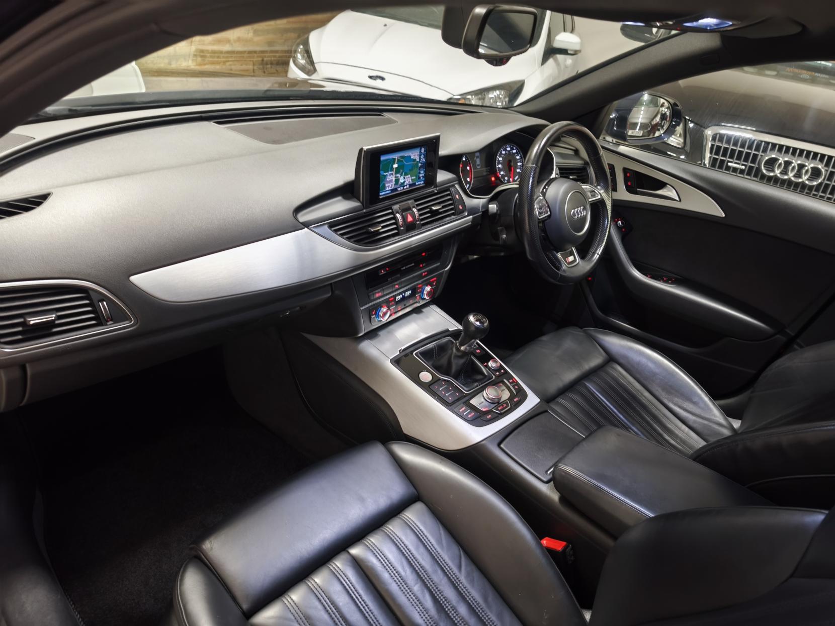 Audi A6 Saloon 2.0 TDI ultra S line Saloon 4dr Diesel Manual Euro 6 (s/s) (190 ps)