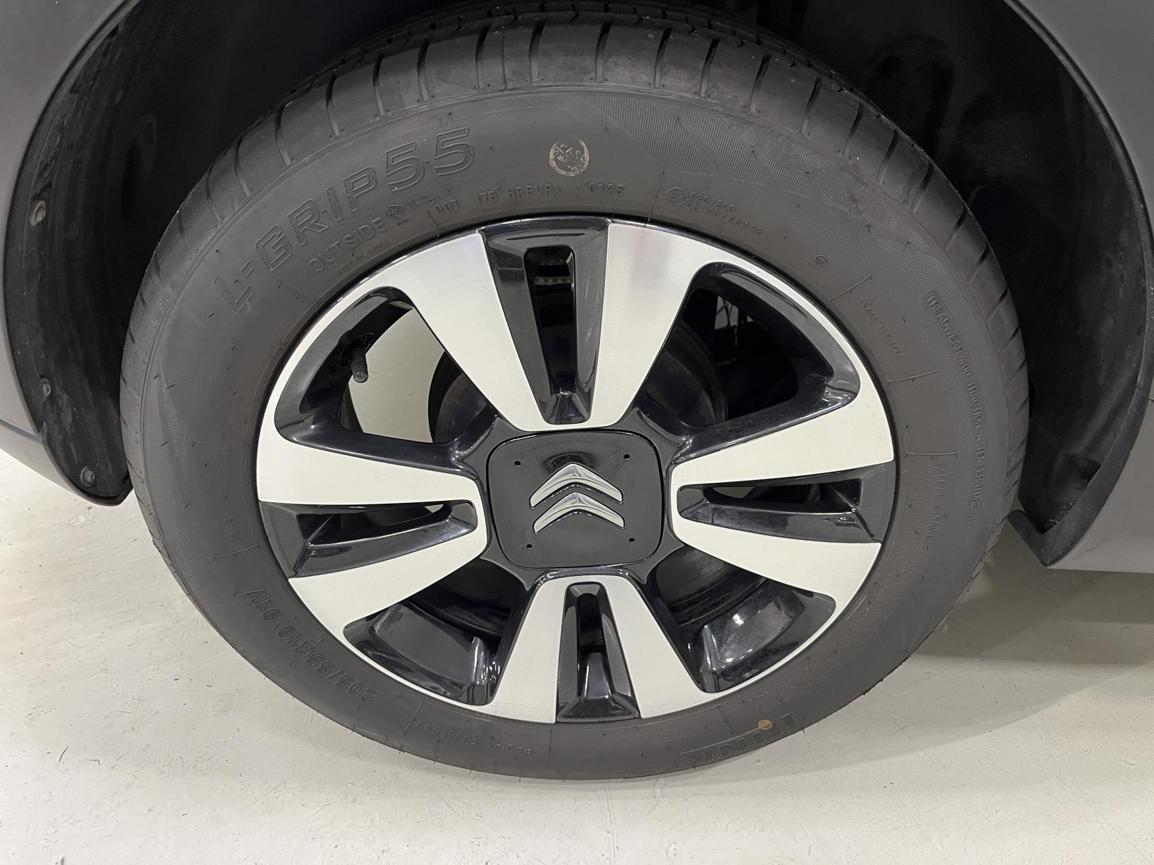 Citroen C3 1.2 PureTech Flair Hatchback 5dr Petrol Manual Euro 6 (s/s) (82 ps)