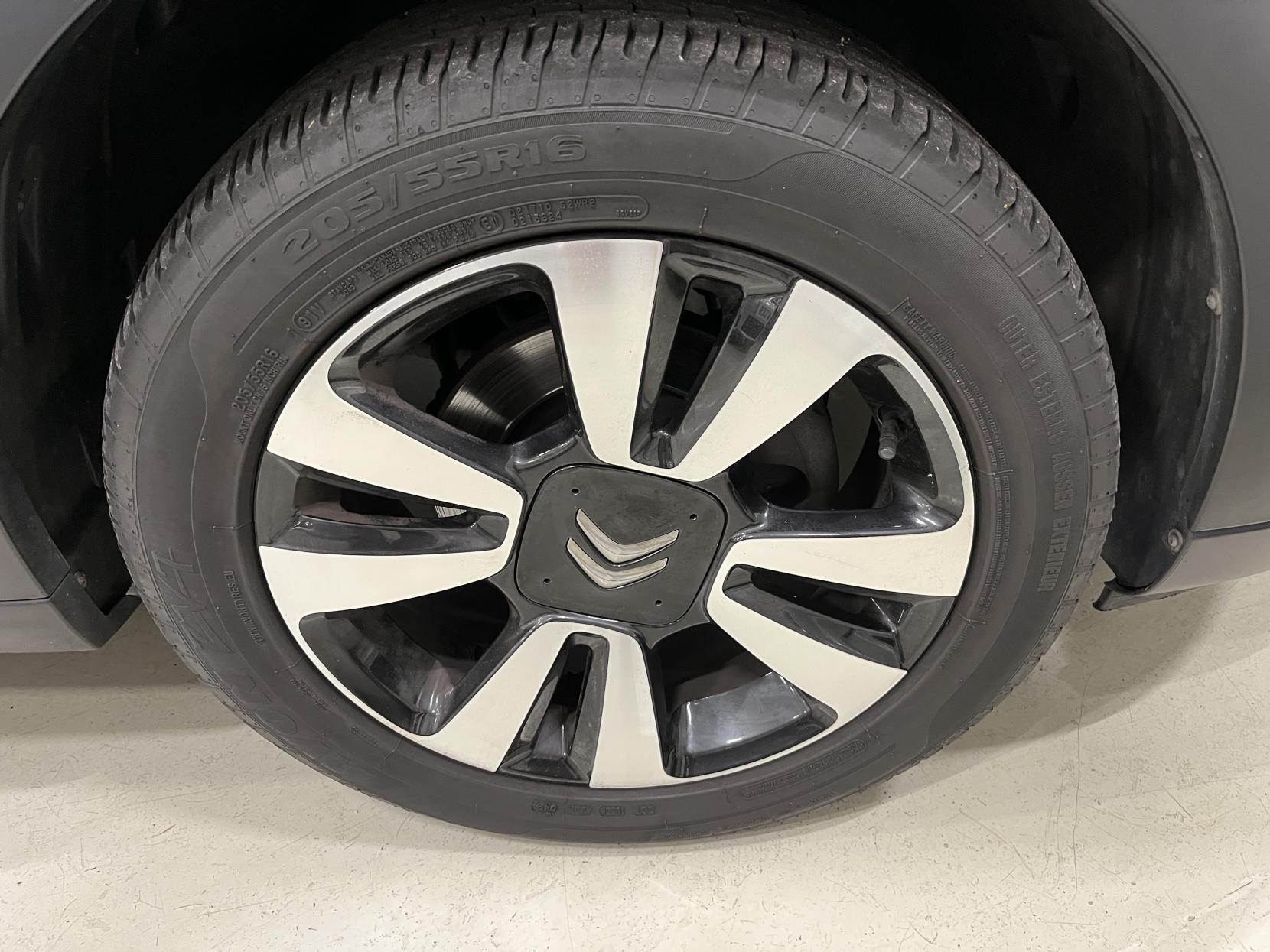Citroen C3 1.2 PureTech Flair Hatchback 5dr Petrol Manual Euro 6 (s/s) (82 ps)
