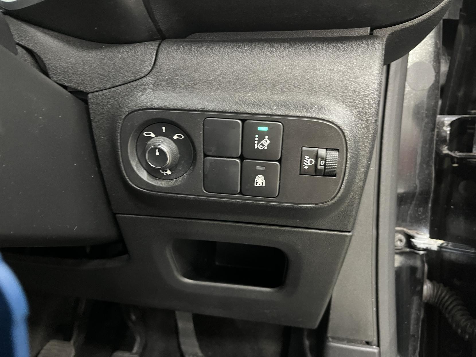 Citroen C3 1.2 PureTech Flair Hatchback 5dr Petrol Manual Euro 6 (s/s) (82 ps)