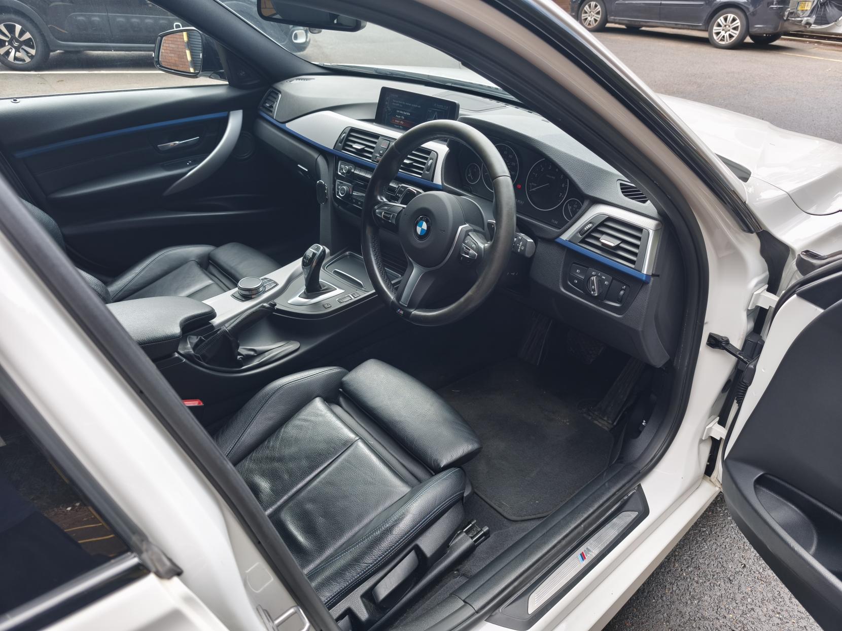 BMW 3 Series 2.0 330i M Sport Touring 5dr Petrol Auto Euro 6 (s/s) (252 ps)