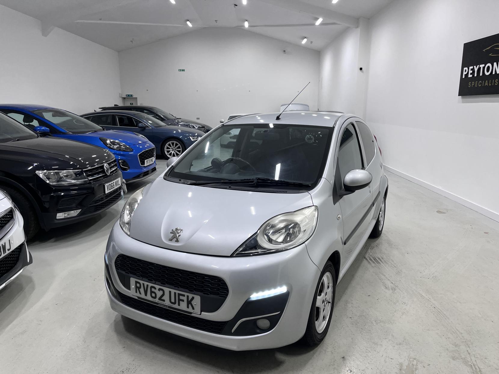 Peugeot 107 1.0 12V Allure Hatchback 5dr Petrol Manual Euro 5 (68 ps)
