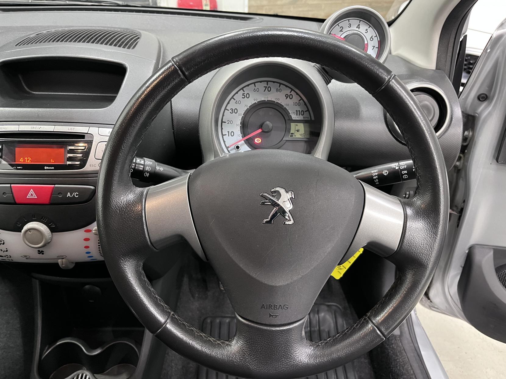 Peugeot 107 1.0 12V Allure Hatchback 5dr Petrol Manual Euro 5 (68 ps)