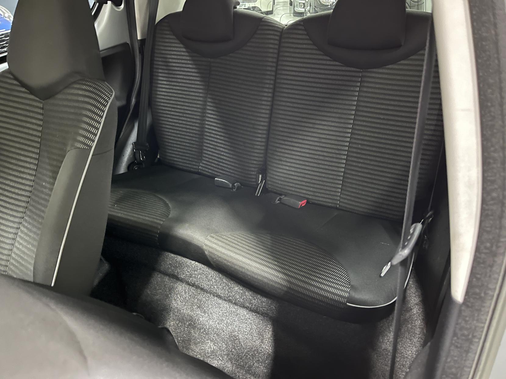 Peugeot 107 1.0 12V Allure Hatchback 5dr Petrol Manual Euro 5 (68 ps)