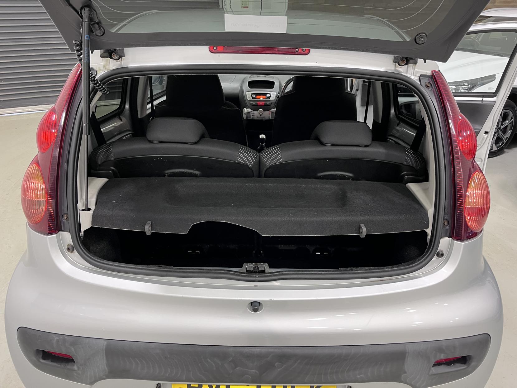 Peugeot 107 1.0 12V Allure Hatchback 5dr Petrol Manual Euro 5 (68 ps)