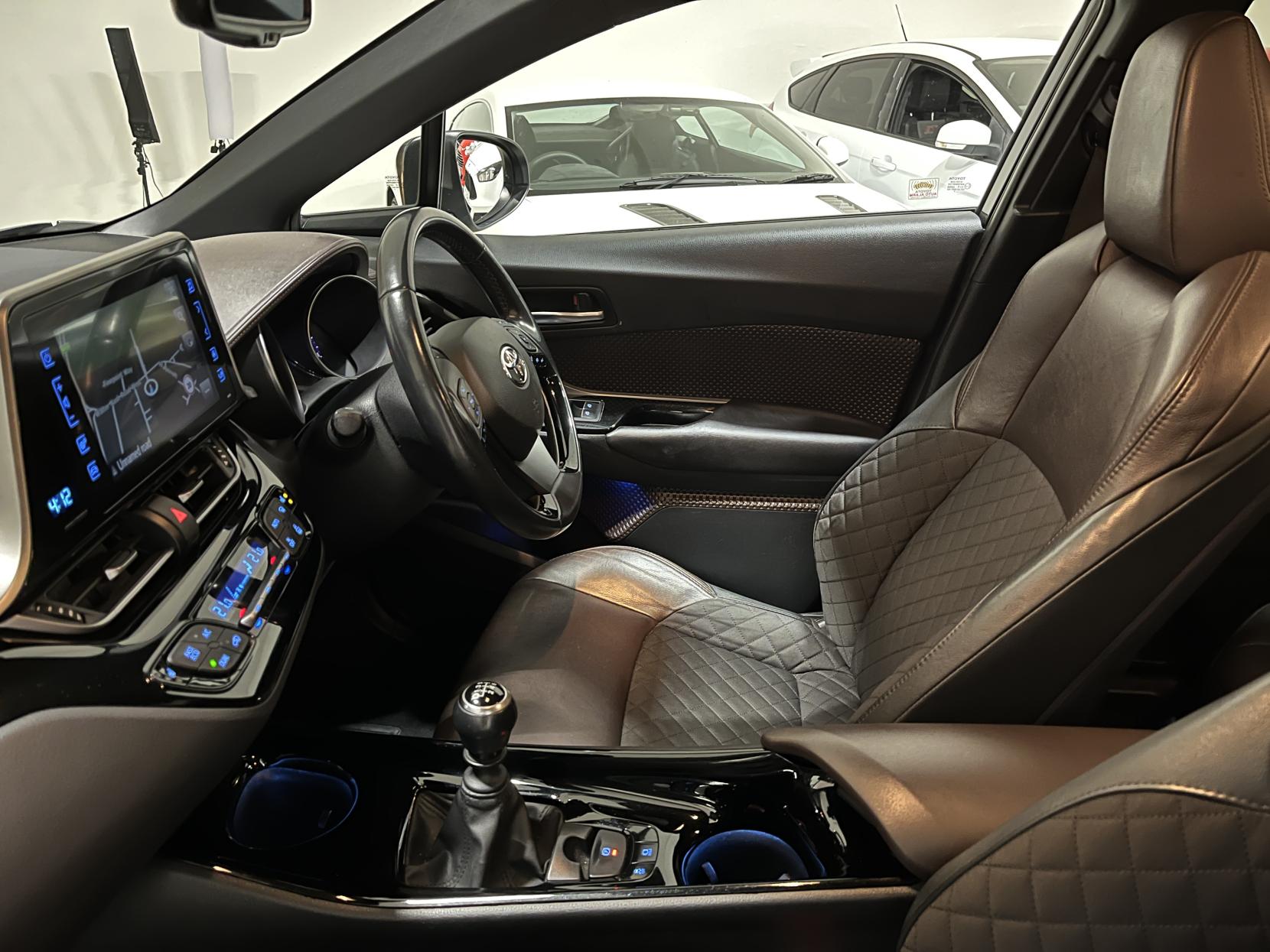 Toyota C-HR 1.2 VVT-i Excel SUV 5dr Petrol Manual Euro 6 (s/s) (115 ps)