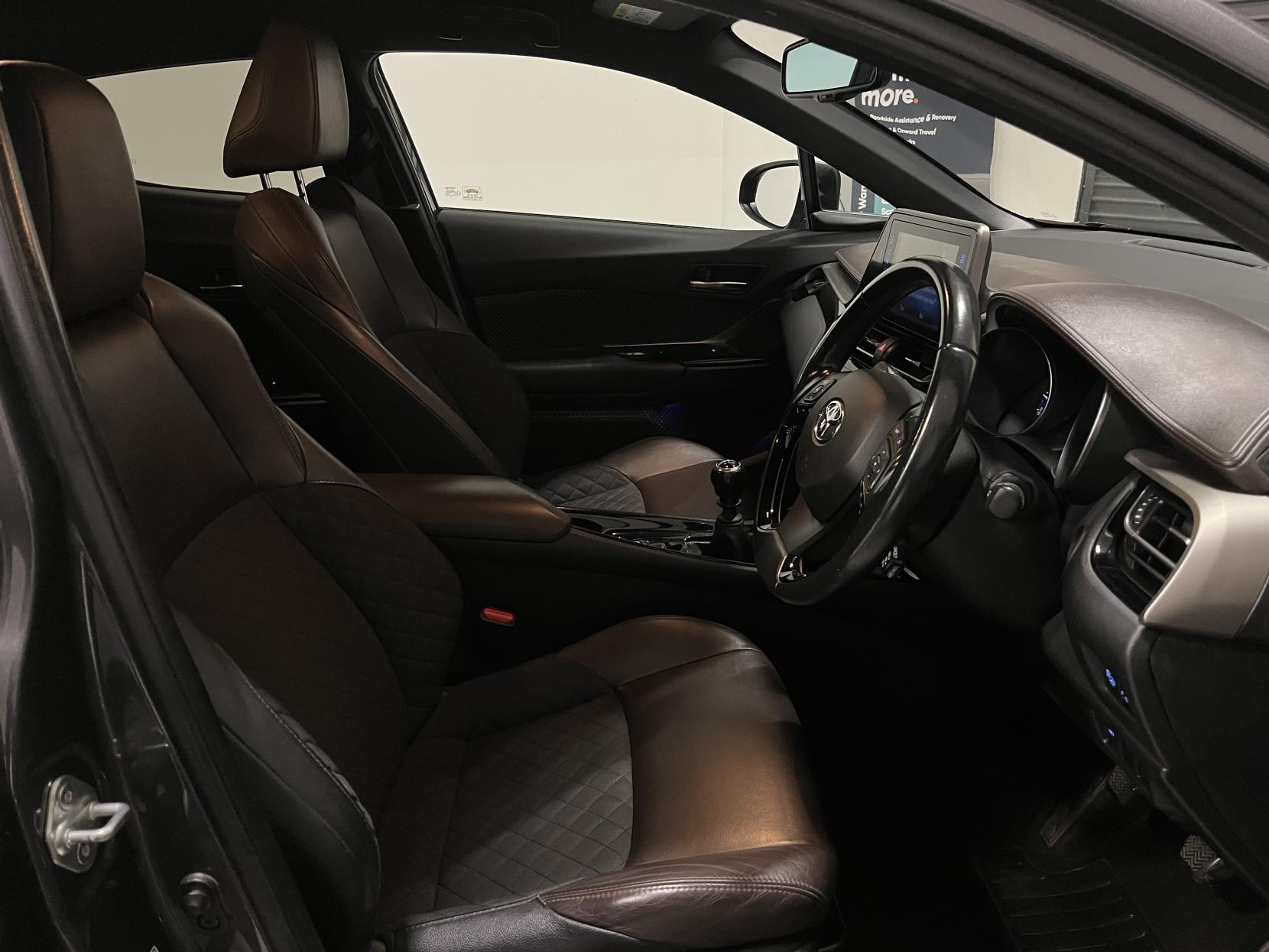 Toyota C-HR 1.2 VVT-i Excel SUV 5dr Petrol Manual Euro 6 (s/s) (115 ps)