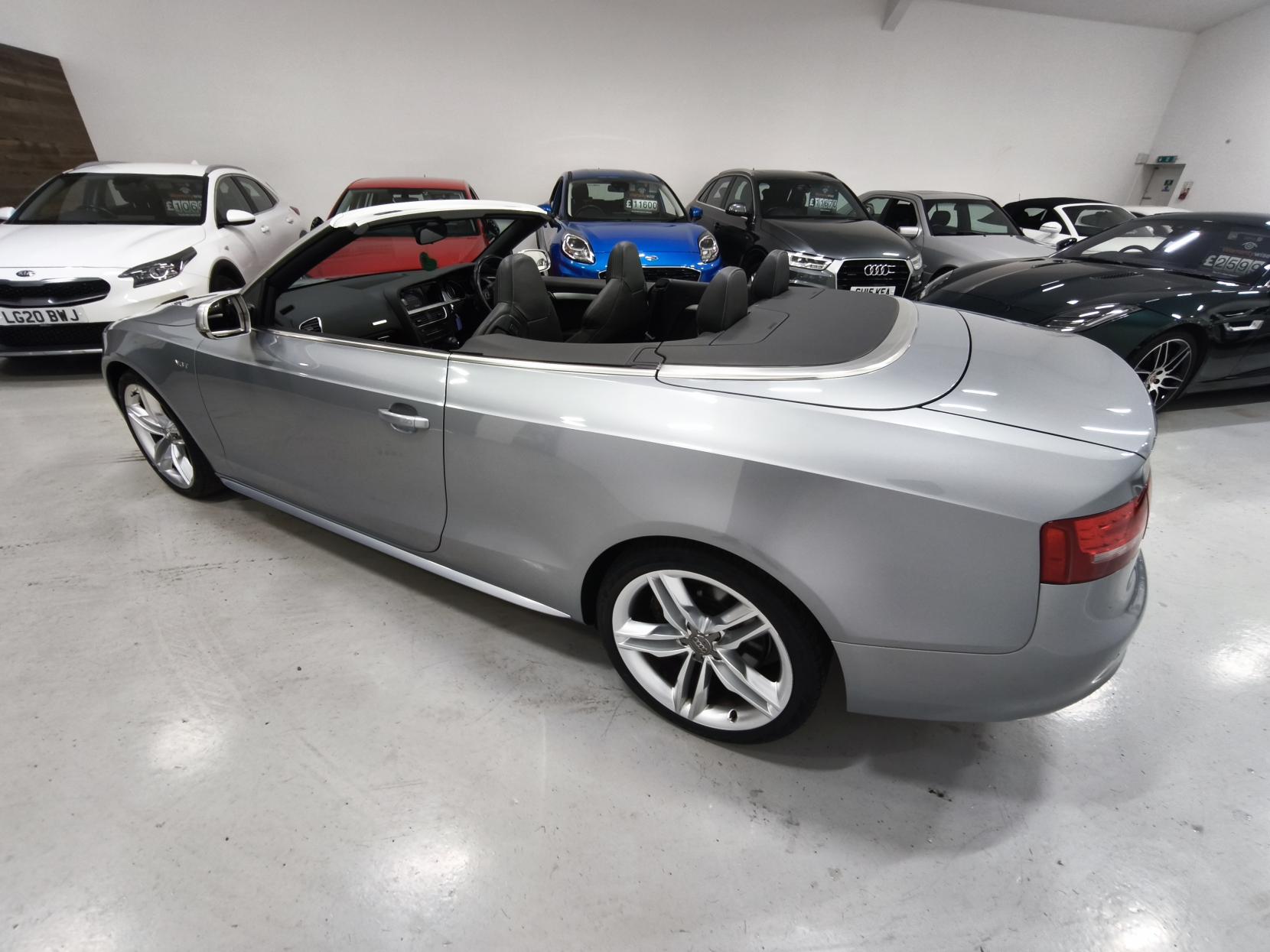 Audi S5 3.0 TFSI V6 Cabriolet 2dr Petrol S Tronic quattro Euro 5 (333 ps)