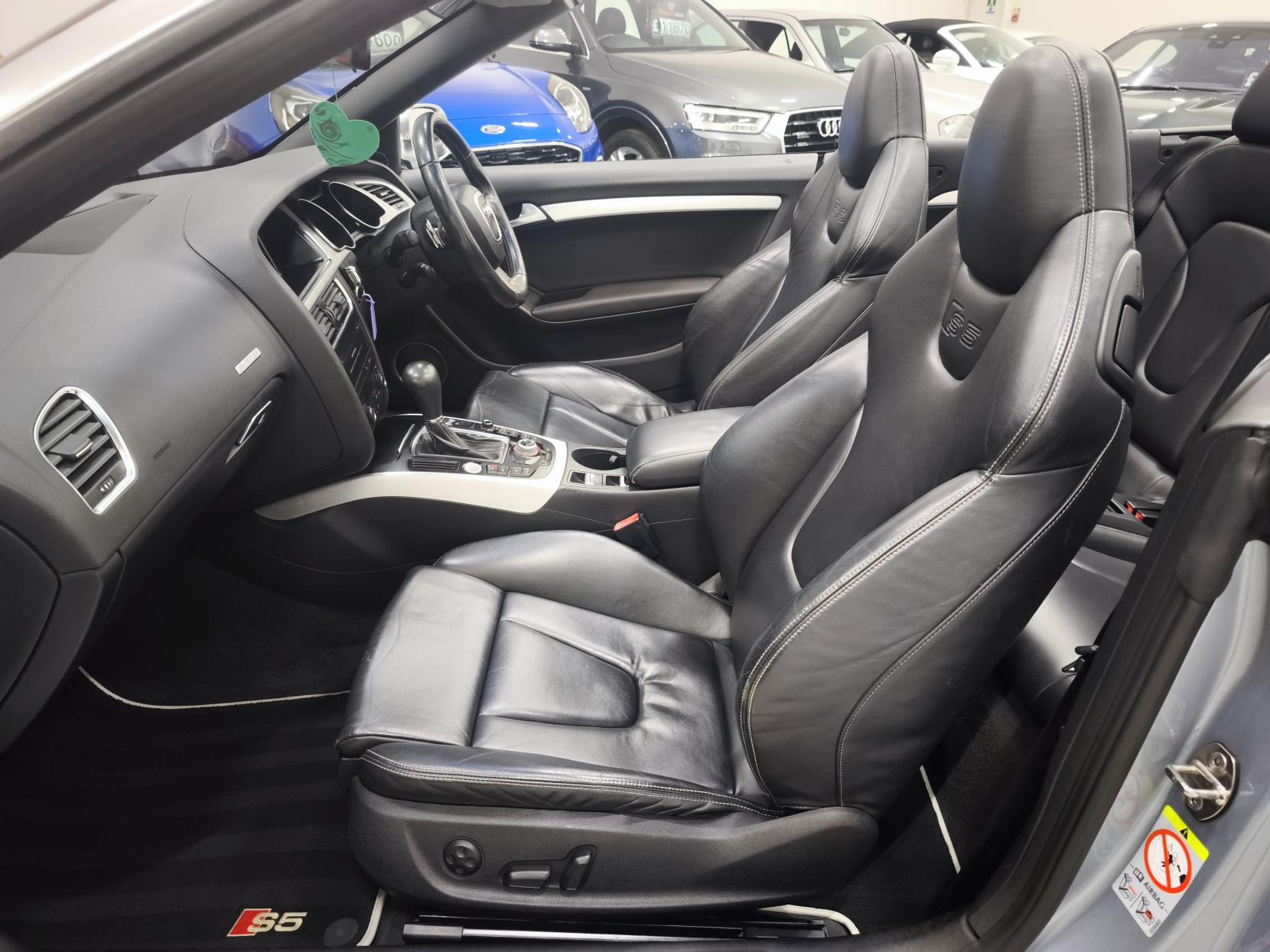 Audi S5 3.0 TFSI V6 Cabriolet 2dr Petrol S Tronic quattro Euro 5 (333 ps)