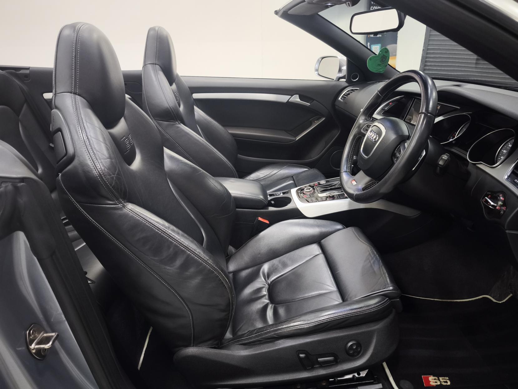 Audi S5 3.0 TFSI V6 Cabriolet 2dr Petrol S Tronic quattro Euro 5 (333 ps)