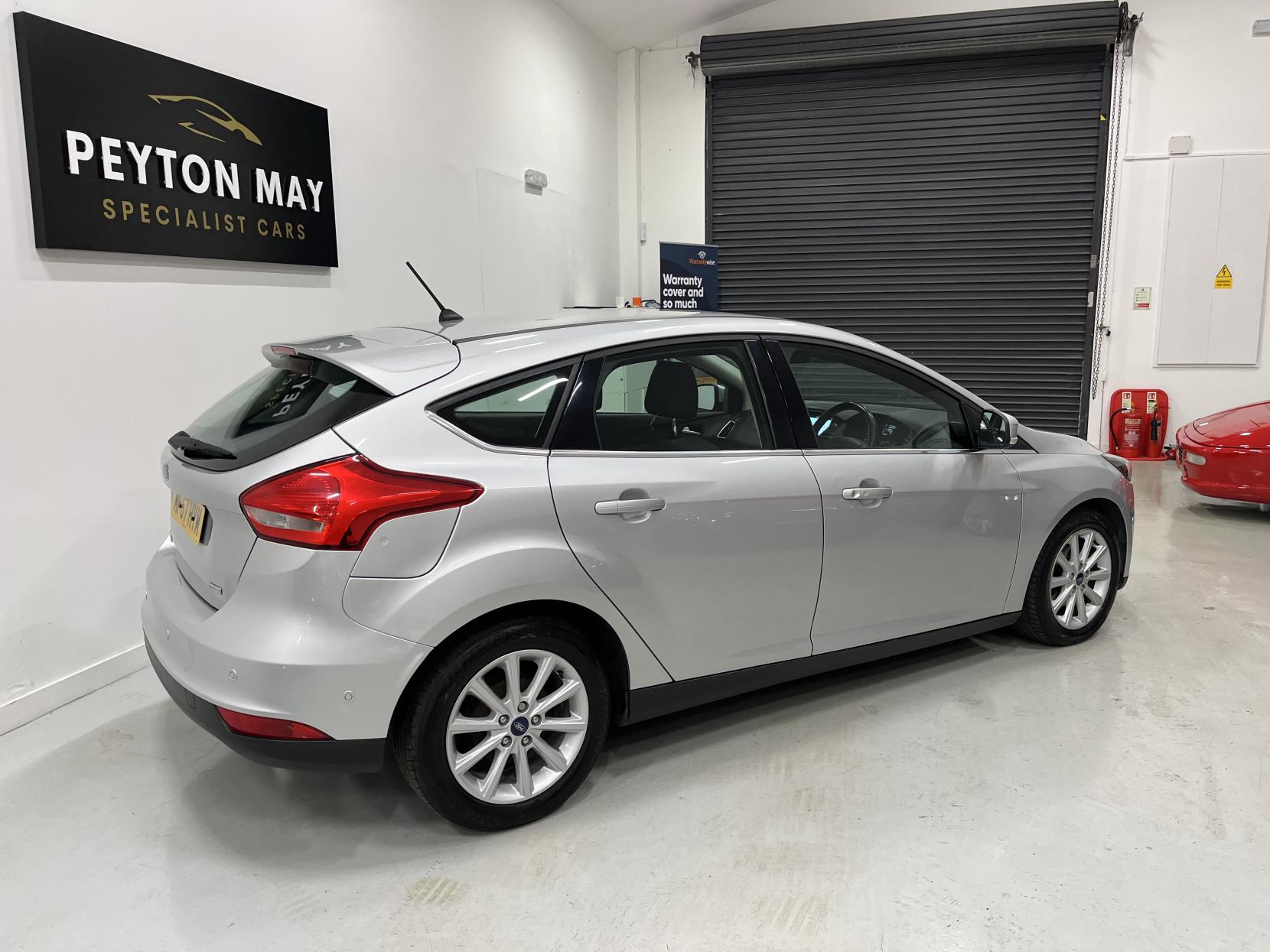 Ford Focus 1.0T EcoBoost Titanium Hatchback 5dr Petrol Manual Euro 6 (s/s) (125 ps)