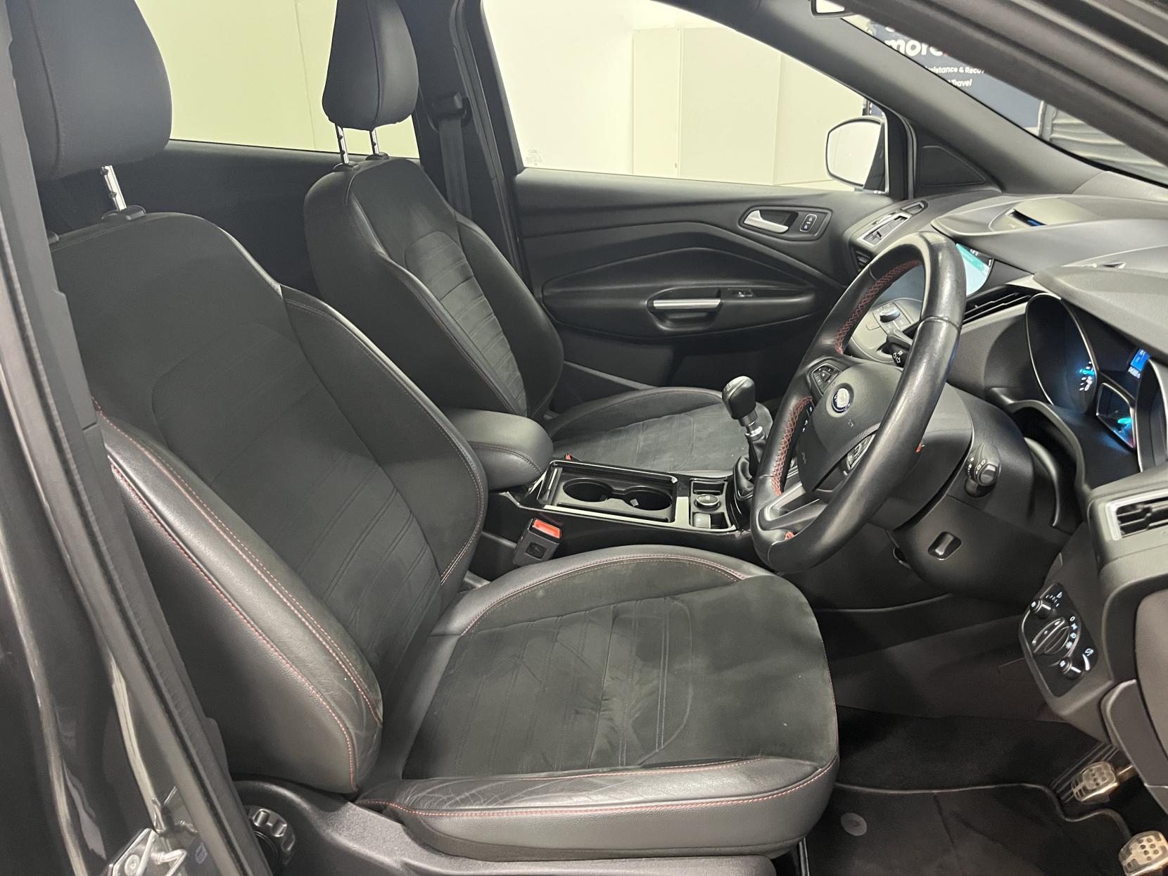 Ford Kuga 1.5T EcoBoost GPF ST-Line SUV 5dr Petrol Manual Euro 6 (s/s) (150 ps)