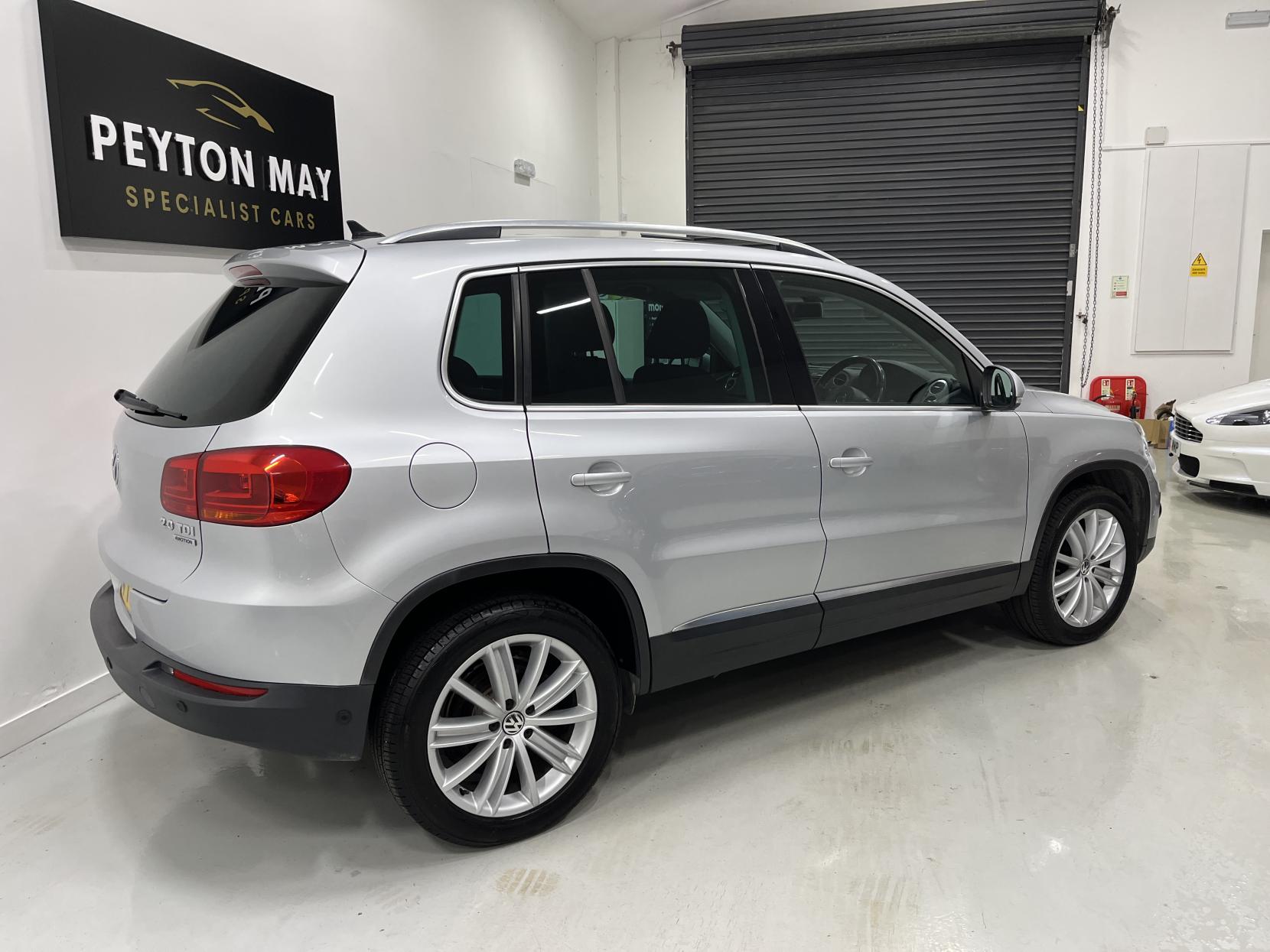 Volkswagen Tiguan 2.0 TDI BlueMotion Tech Match SUV 5dr Diesel Manual 4WD Euro 5 (s/s) (140 ps)