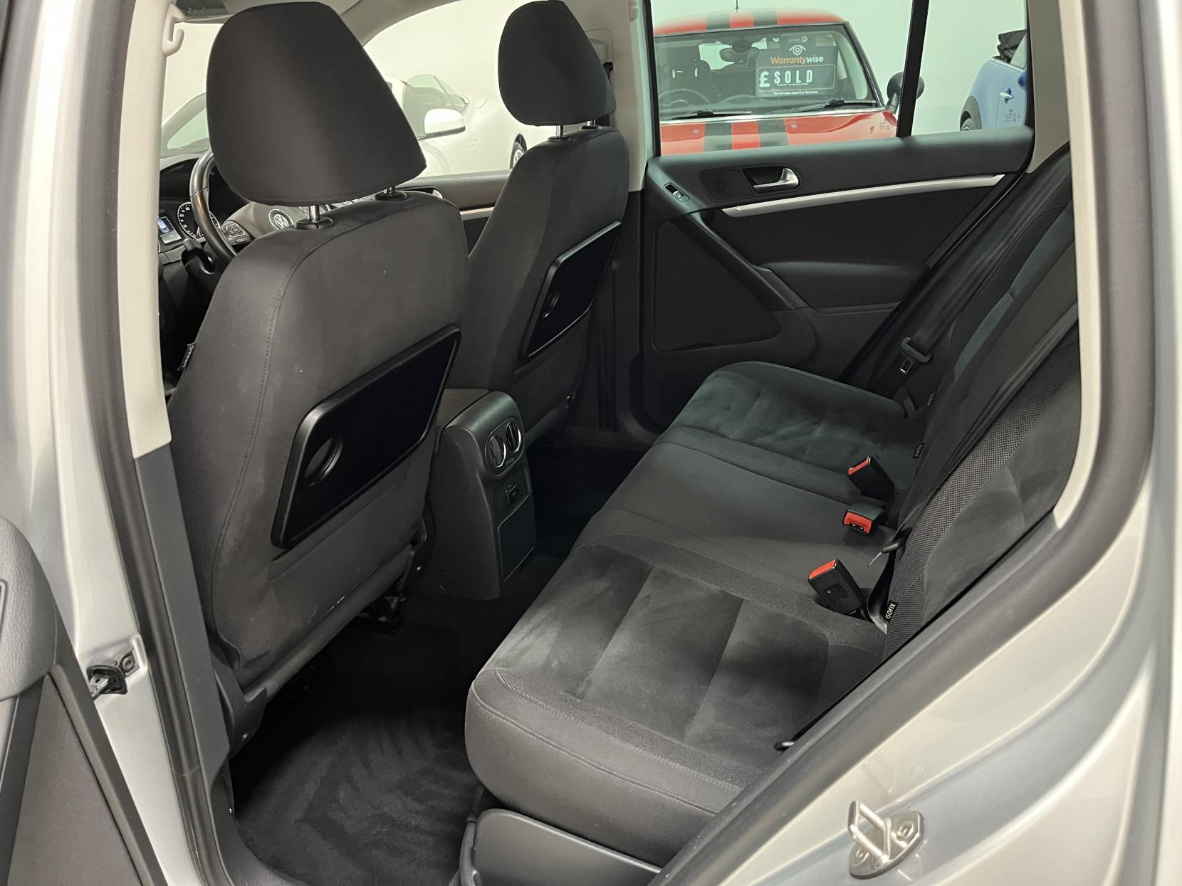 Volkswagen Tiguan 2.0 TDI BlueMotion Tech Match SUV 5dr Diesel Manual 4WD Euro 5 (s/s) (140 ps)