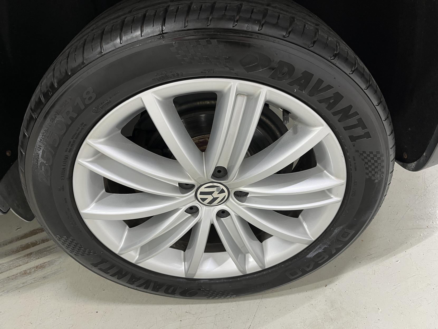 Volkswagen Tiguan 2.0 TDI BlueMotion Tech Match SUV 5dr Diesel Manual 4WD Euro 5 (s/s) (140 ps)