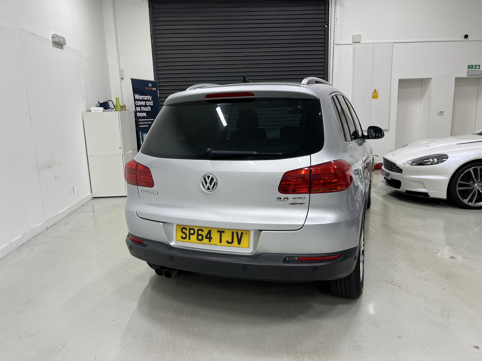 Volkswagen Tiguan 2.0 TDI BlueMotion Tech Match SUV 5dr Diesel Manual 4WD Euro 5 (s/s) (140 ps)