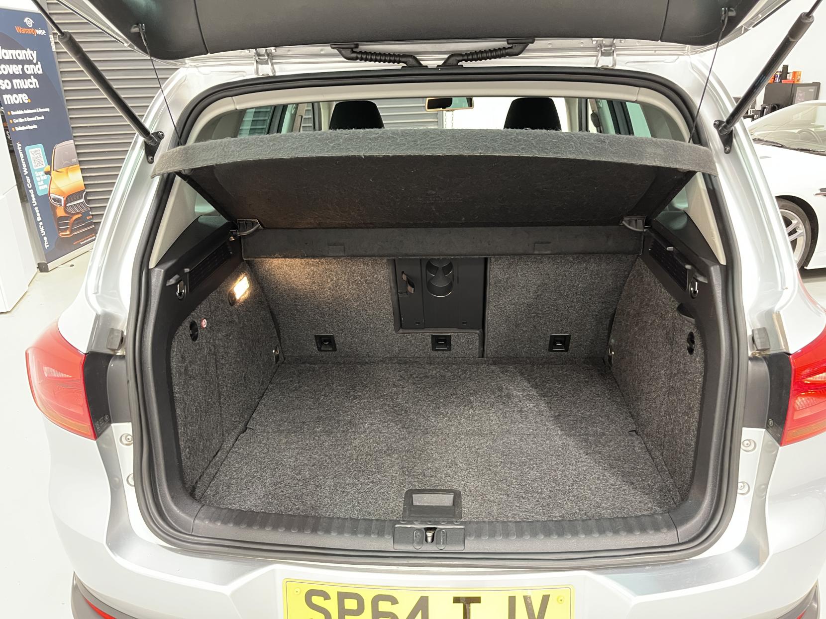 Volkswagen Tiguan 2.0 TDI BlueMotion Tech Match SUV 5dr Diesel Manual 4WD Euro 5 (s/s) (140 ps)