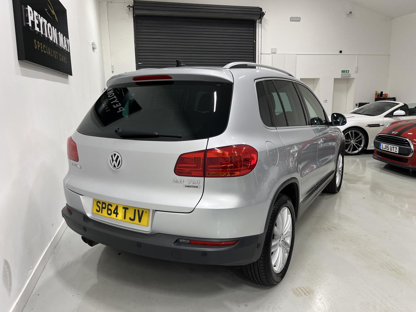 Volkswagen Tiguan 2.0 TDI BlueMotion Tech Match SUV 5dr Diesel Manual 4WD Euro 5 (s/s) (140 ps)