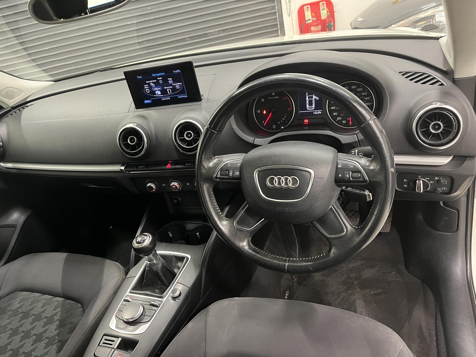 Audi A3 2.0 TDI SE Sportback 5dr Diesel Manual Euro 5 (s/s) (150 ps)