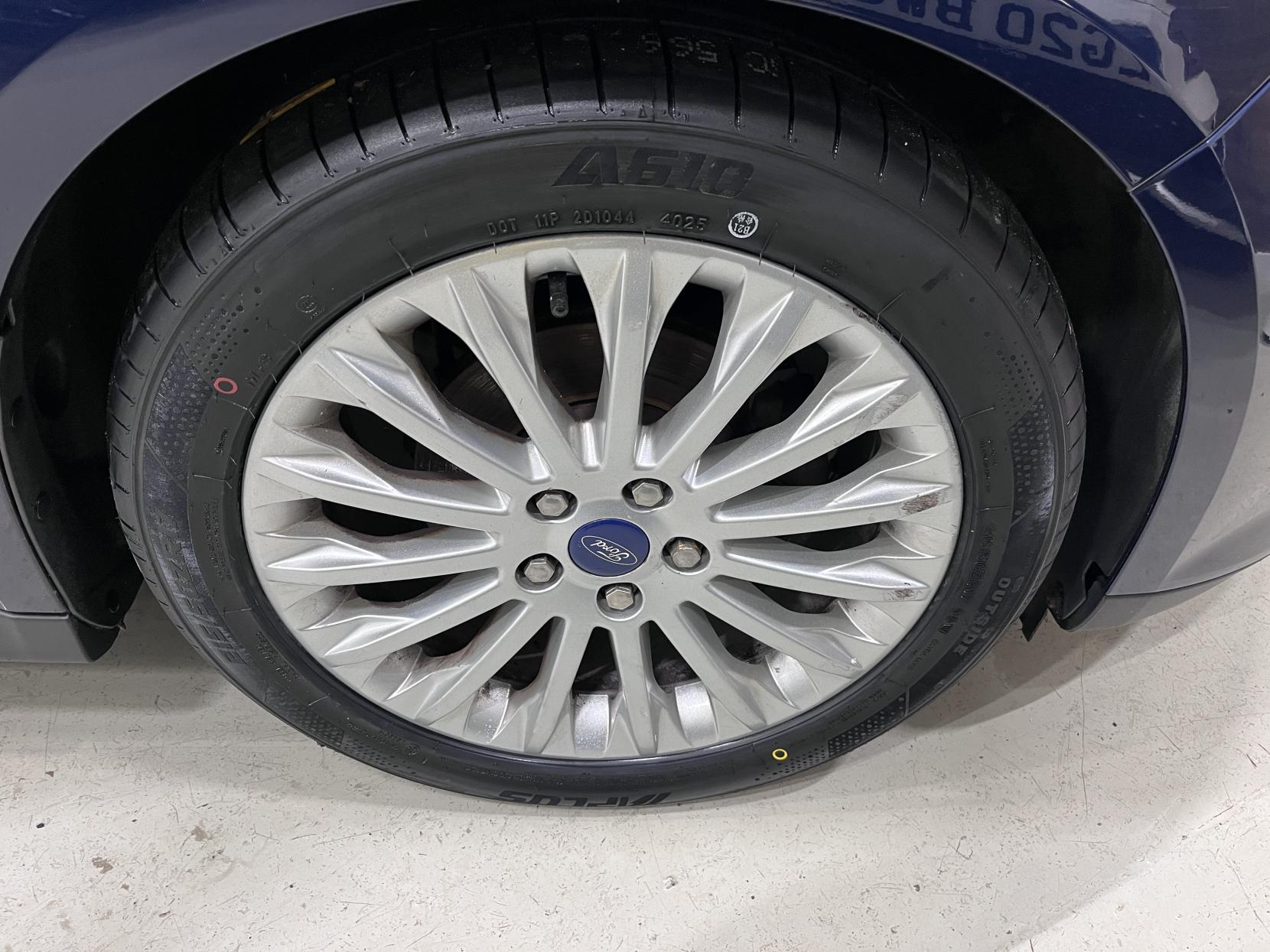 Ford C-Max 1.6 TDCi Titanium MPV 5dr Diesel Manual Euro 5 (115 ps)