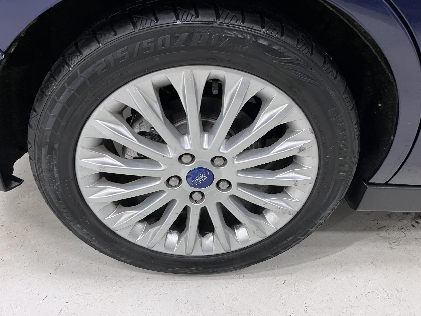 Ford C-Max 1.6 TDCi Titanium MPV 5dr Diesel Manual Euro 5 (115 ps)