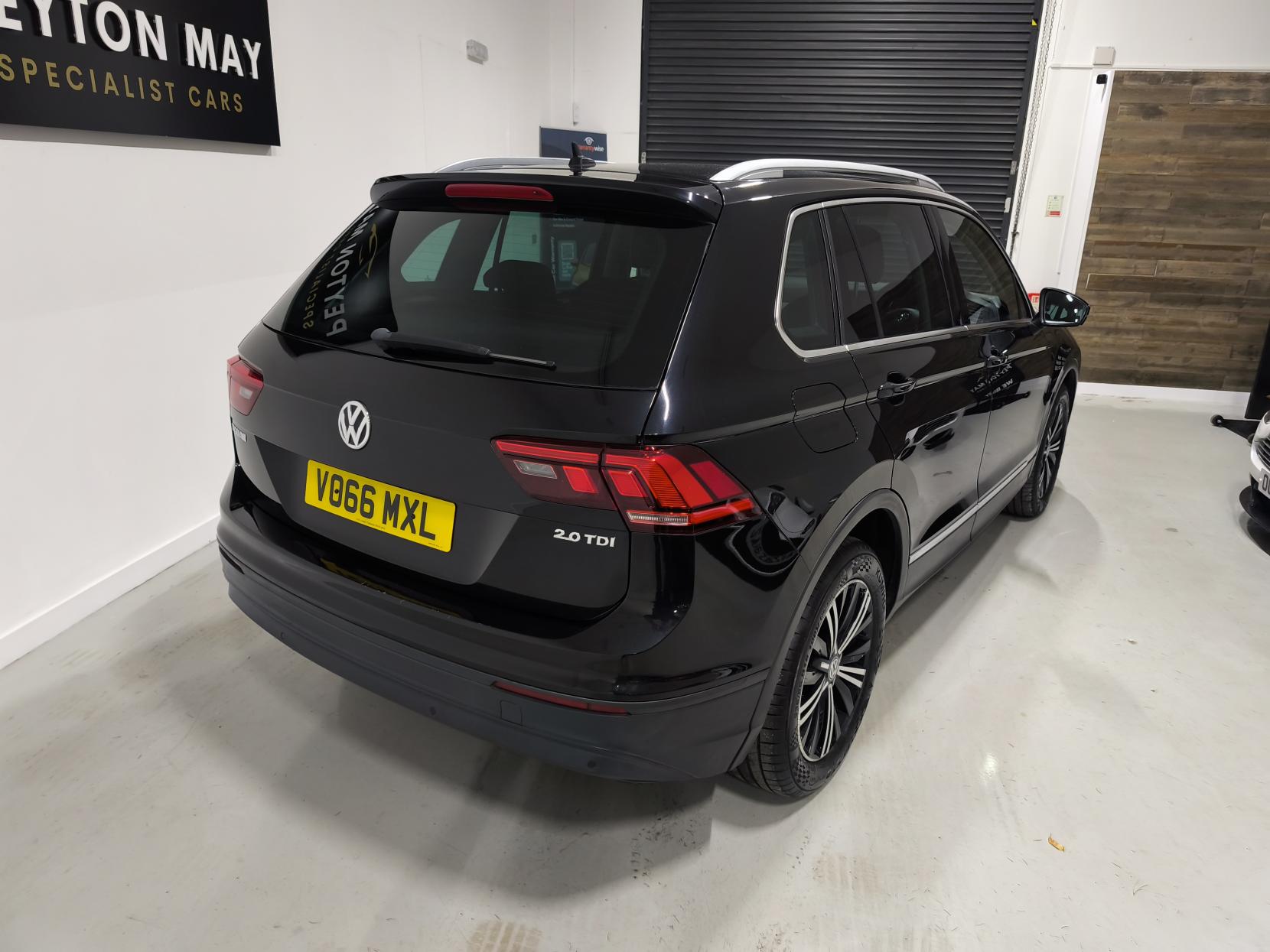 Volkswagen Tiguan 2.0 TDI BlueMotion Tech SE Navigation SUV 5dr Diesel Manual Euro 6 (s/s) (150 ps)