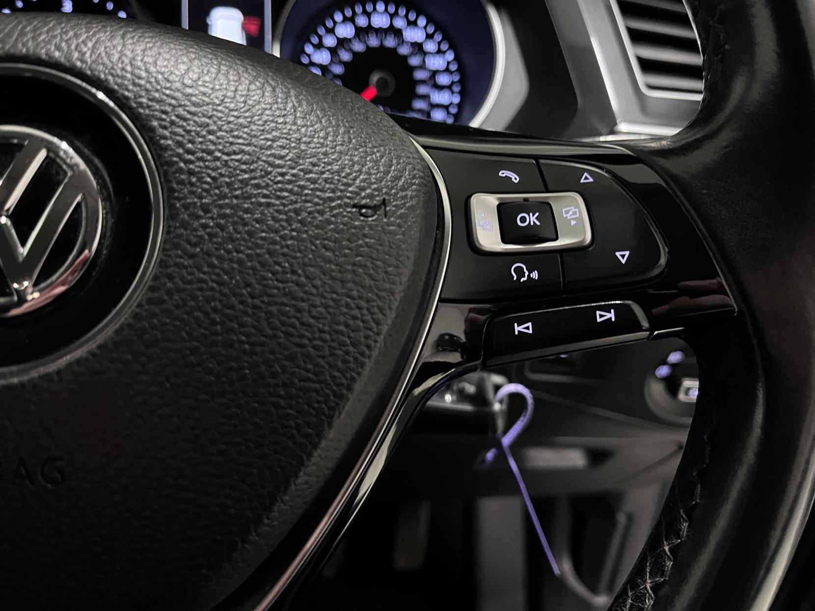 Volkswagen Tiguan 2.0 TDI BlueMotion Tech SE Navigation SUV 5dr Diesel Manual Euro 6 (s/s) (150 ps)