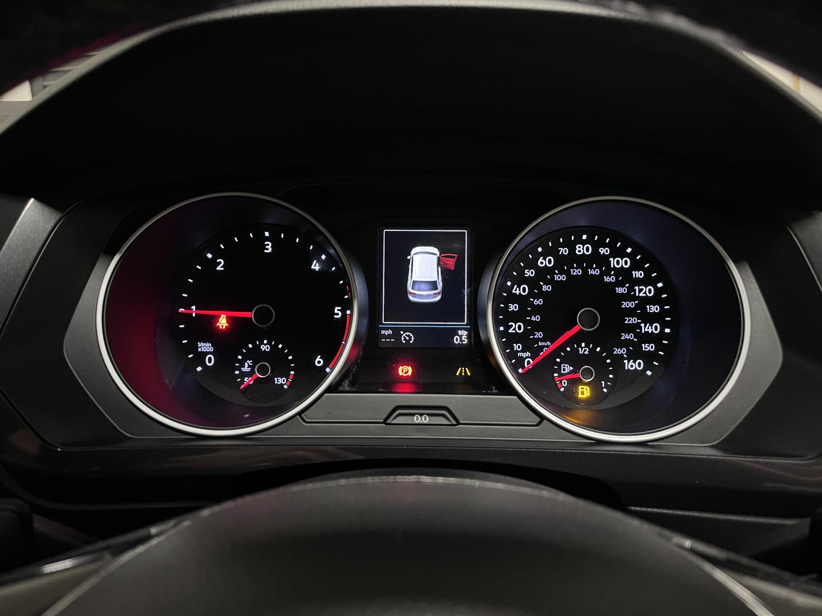 Volkswagen Tiguan 2.0 TDI BlueMotion Tech SE Navigation SUV 5dr Diesel Manual Euro 6 (s/s) (150 ps)